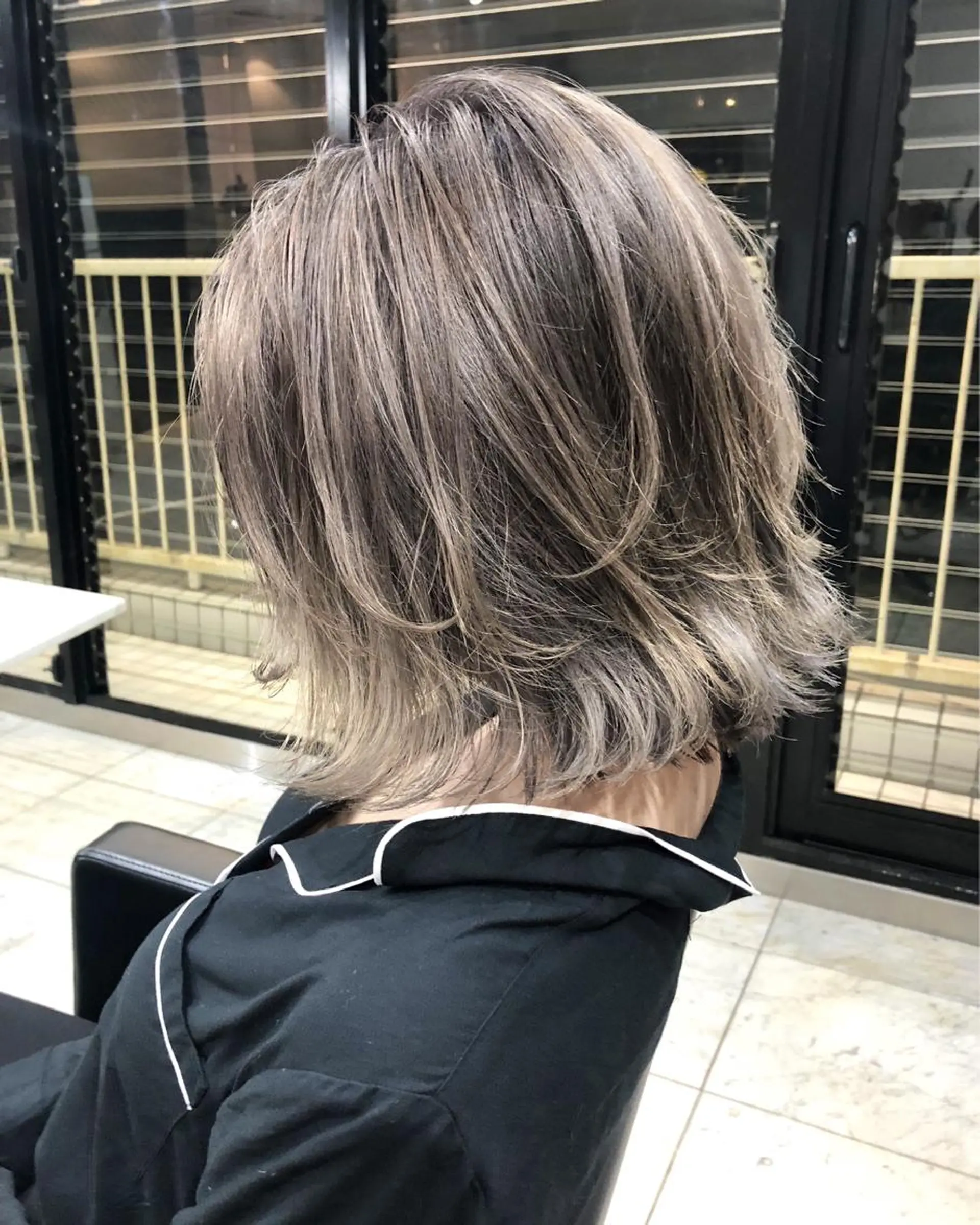 カラー グレージュ レイヤーカット BLend 渋谷のヘアスタイル