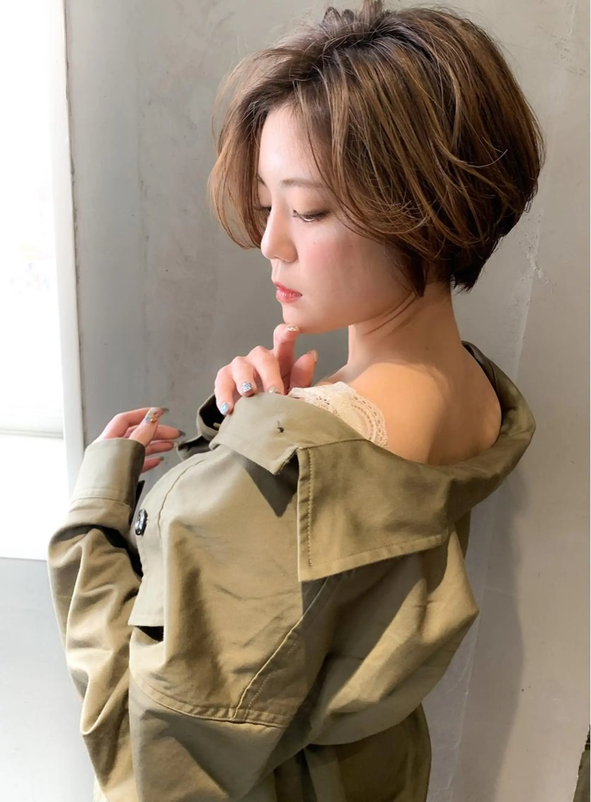 ショート カラー HACCH （ハッチ）所属・丁寧なブリーチ& ・レイヤーショートのヘアスタイル