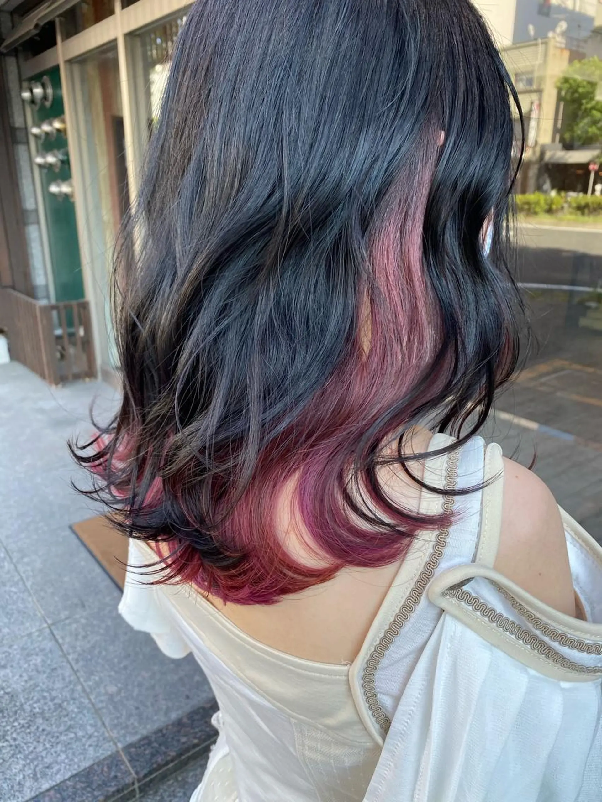 ロング カラー ボルドーカラー インナーカラー ピンクカラー カット ヘアカラー トリートメント 日比 貴大/ minim hairのヘアスタイル