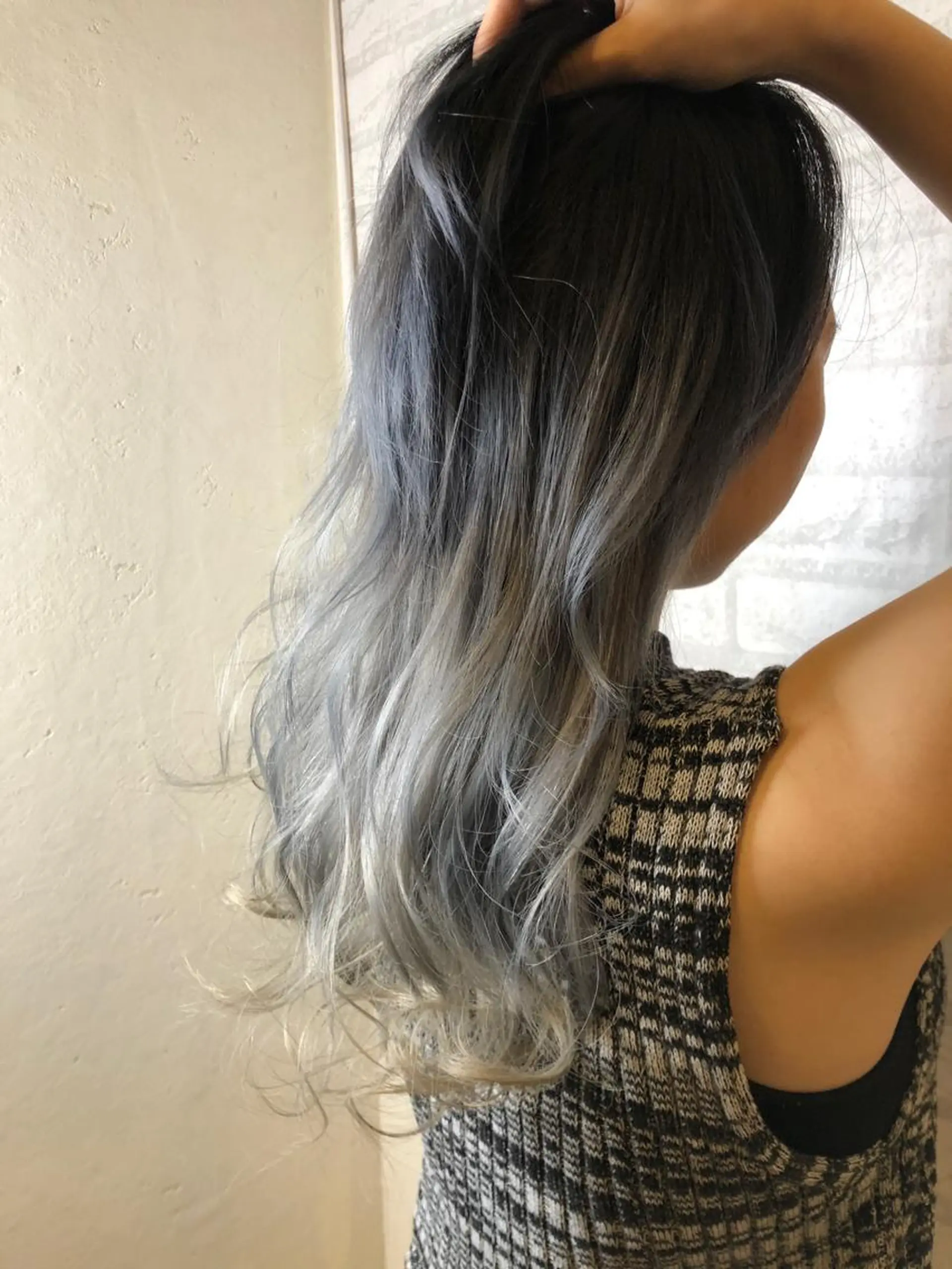 ミディアム カラー シルバー ヘアカラー JIL BLAN 京都のヘアスタイル