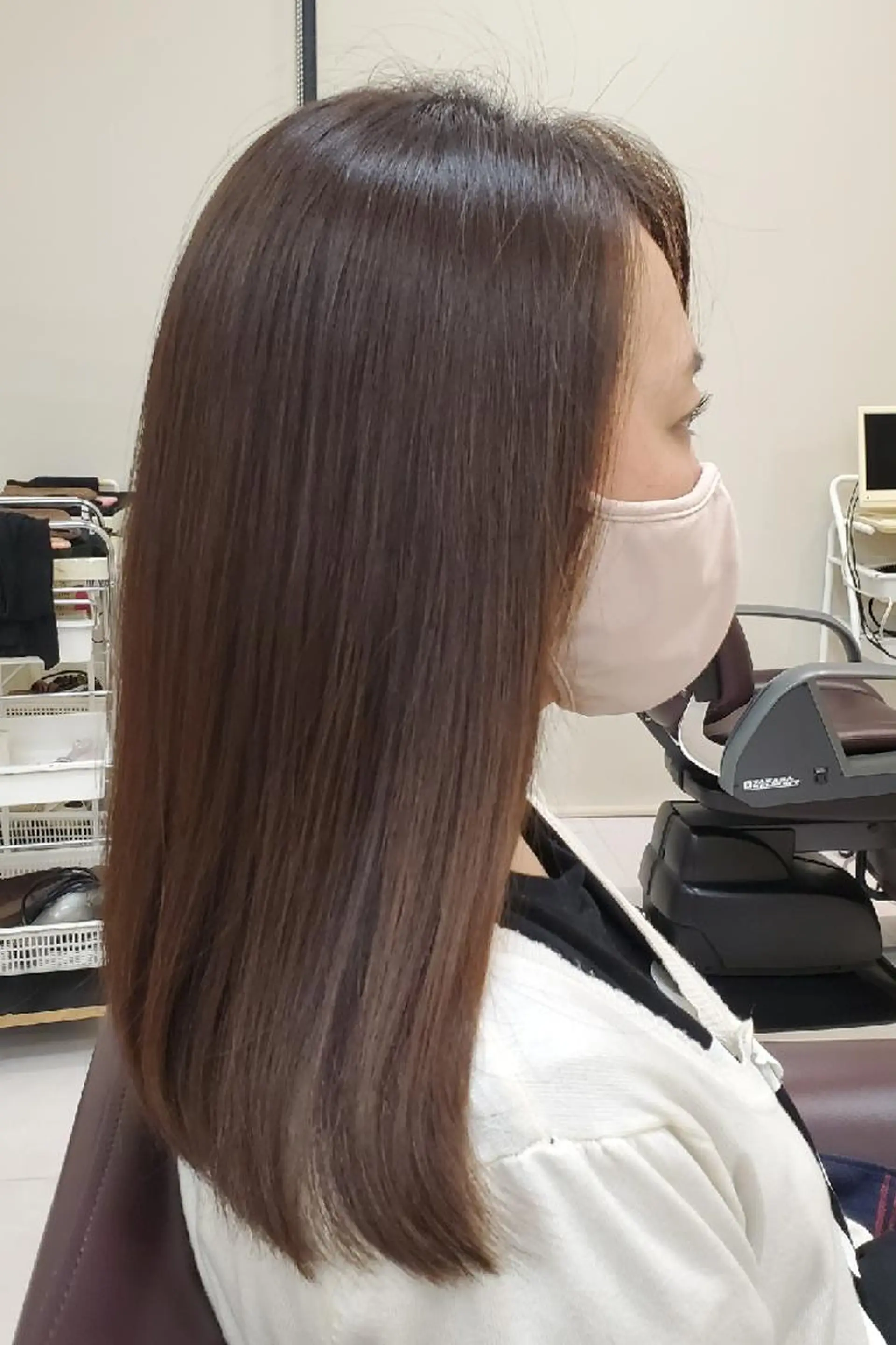 セミロング 縮毛矯正 COOLヘアーリズム所属・刈田 春菜のマツエク・マツパデザイン