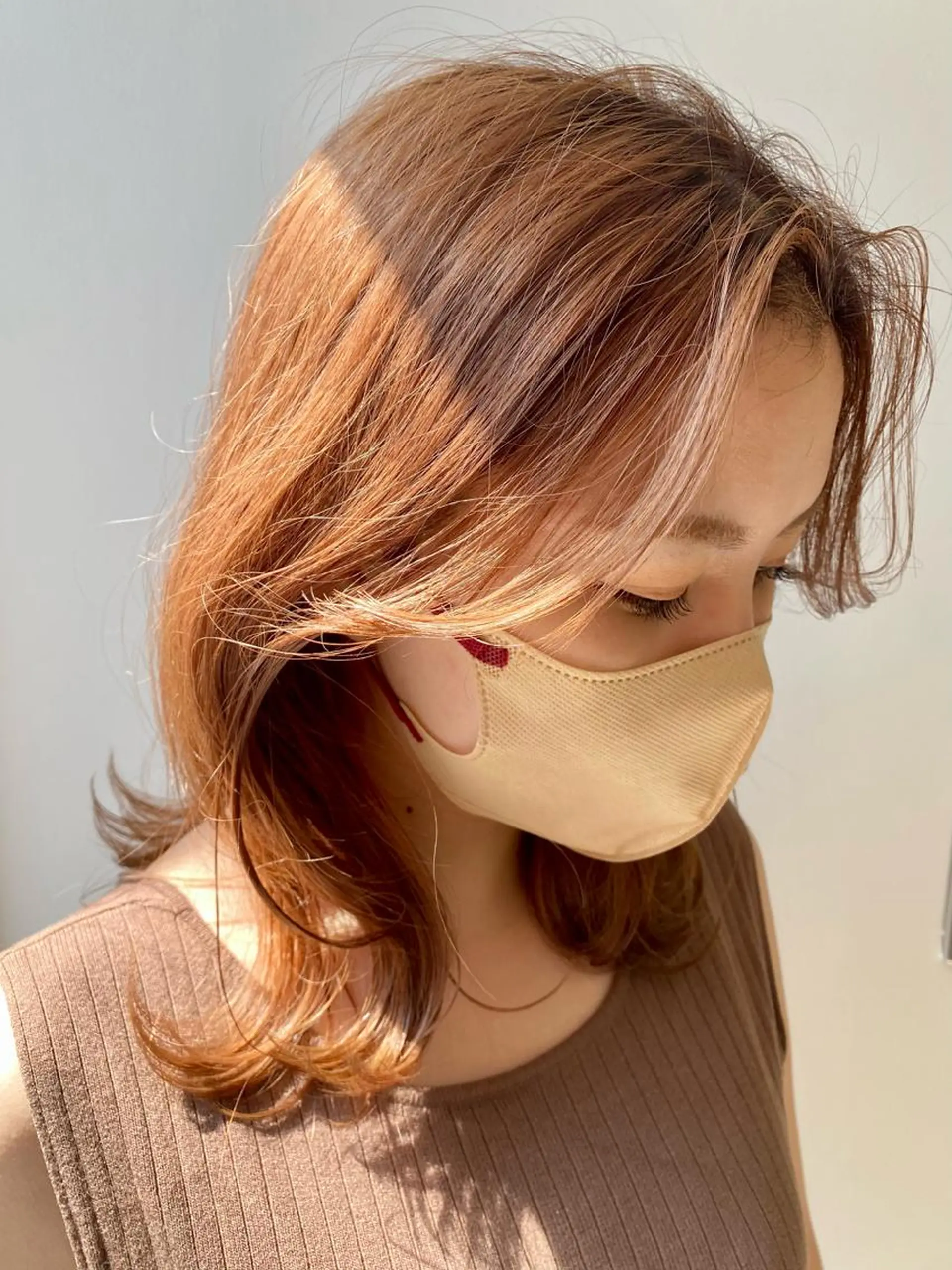 セミロング ヘアカラー I nagiのヘアスタイル