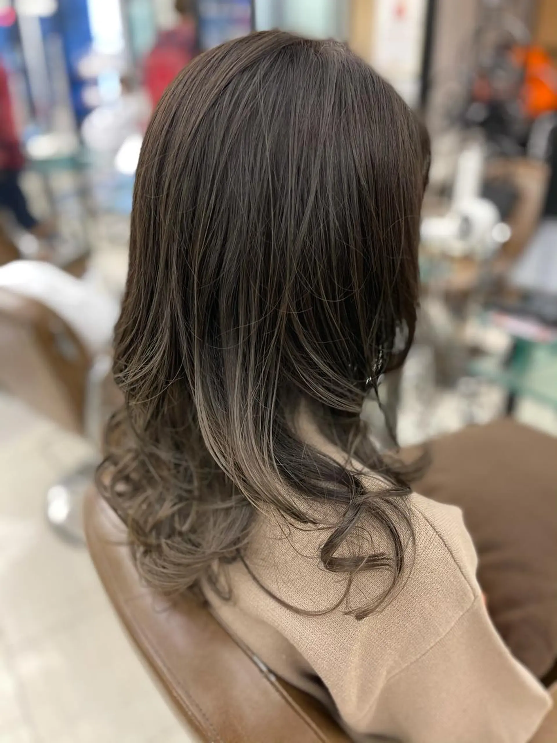 セミロング レイヤーカット 宮内 修平のヘアスタイル
