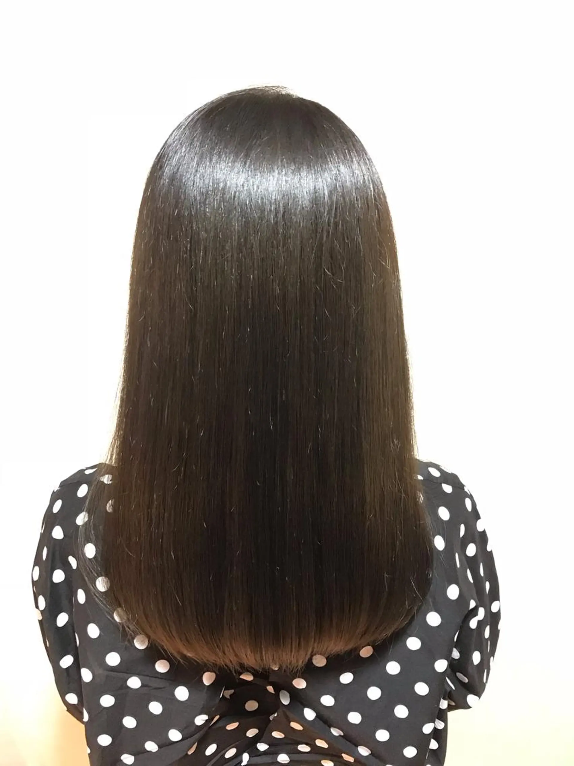 ミディアム インナーカラー/ ストレート/奥野洸也のヘアスタイル