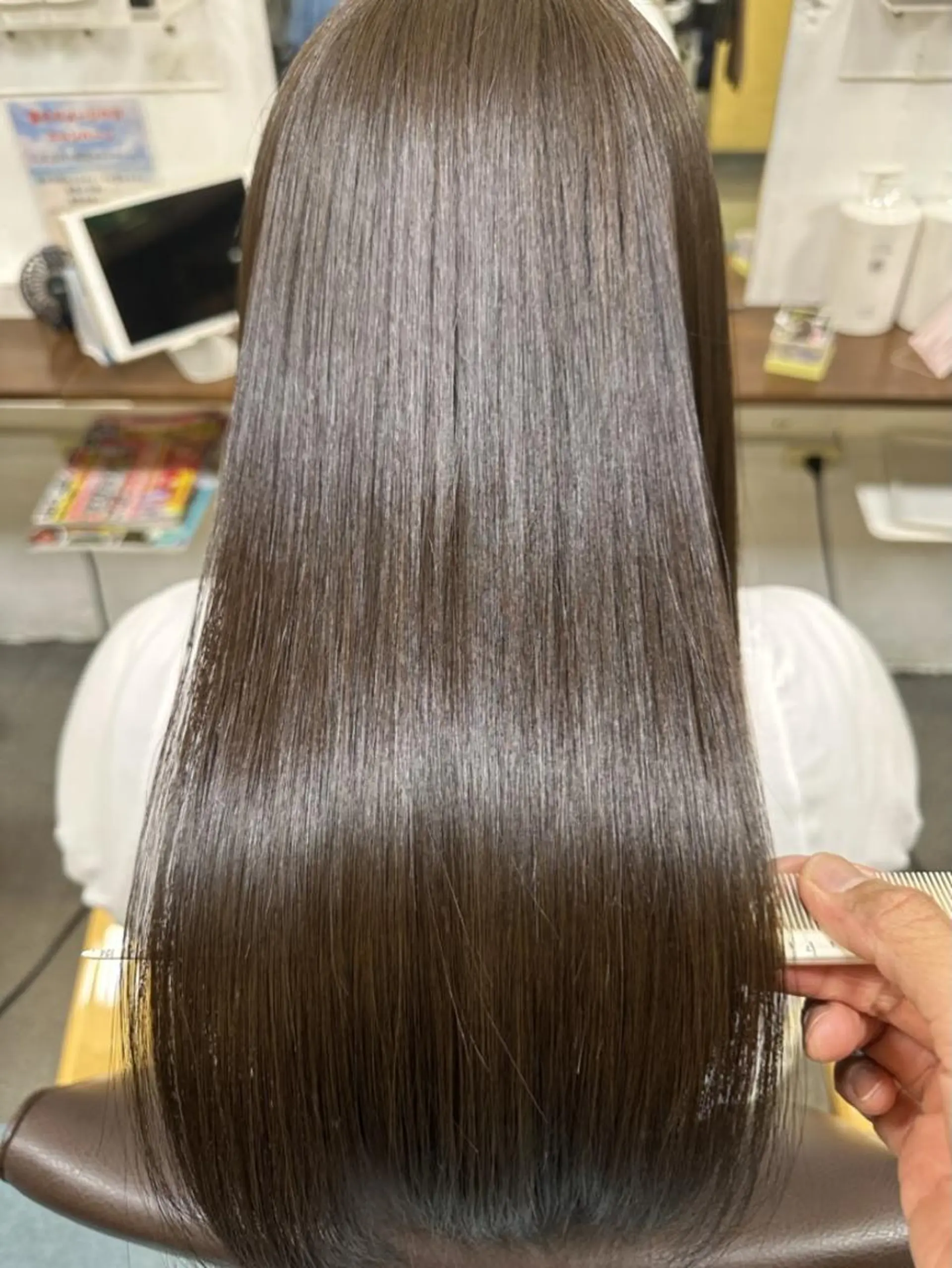 ロング カラー 髪質改善 根本 愛優のヘアスタイル