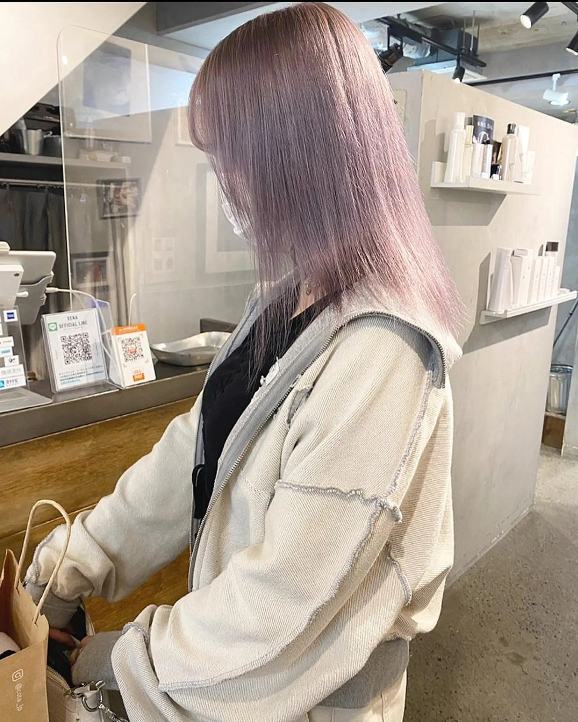 セミロング ヘアカラー トリートメント MIYU💋💖 〈XENA渋谷本店〉のヘアスタイル