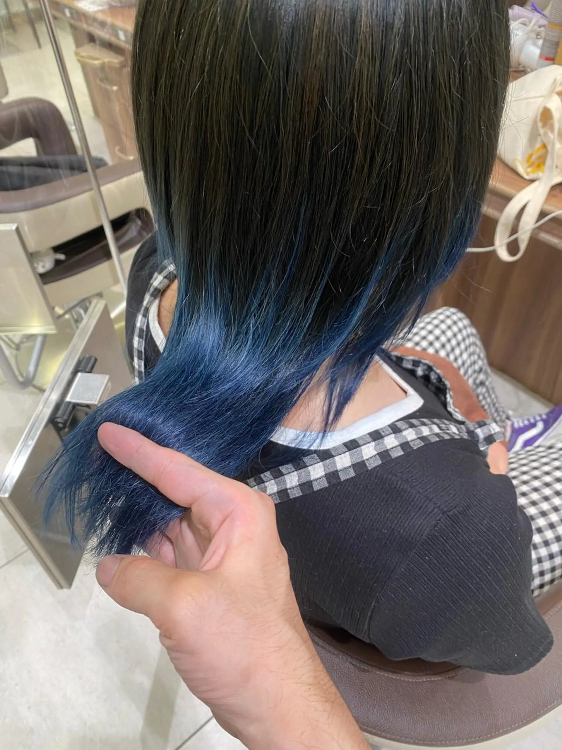 ミディアム カラー ブルーカラー グラデーションカラー ヘアカラー トリートメント 💎大人ハイライト 💎上杉一也💎のヘアスタイル