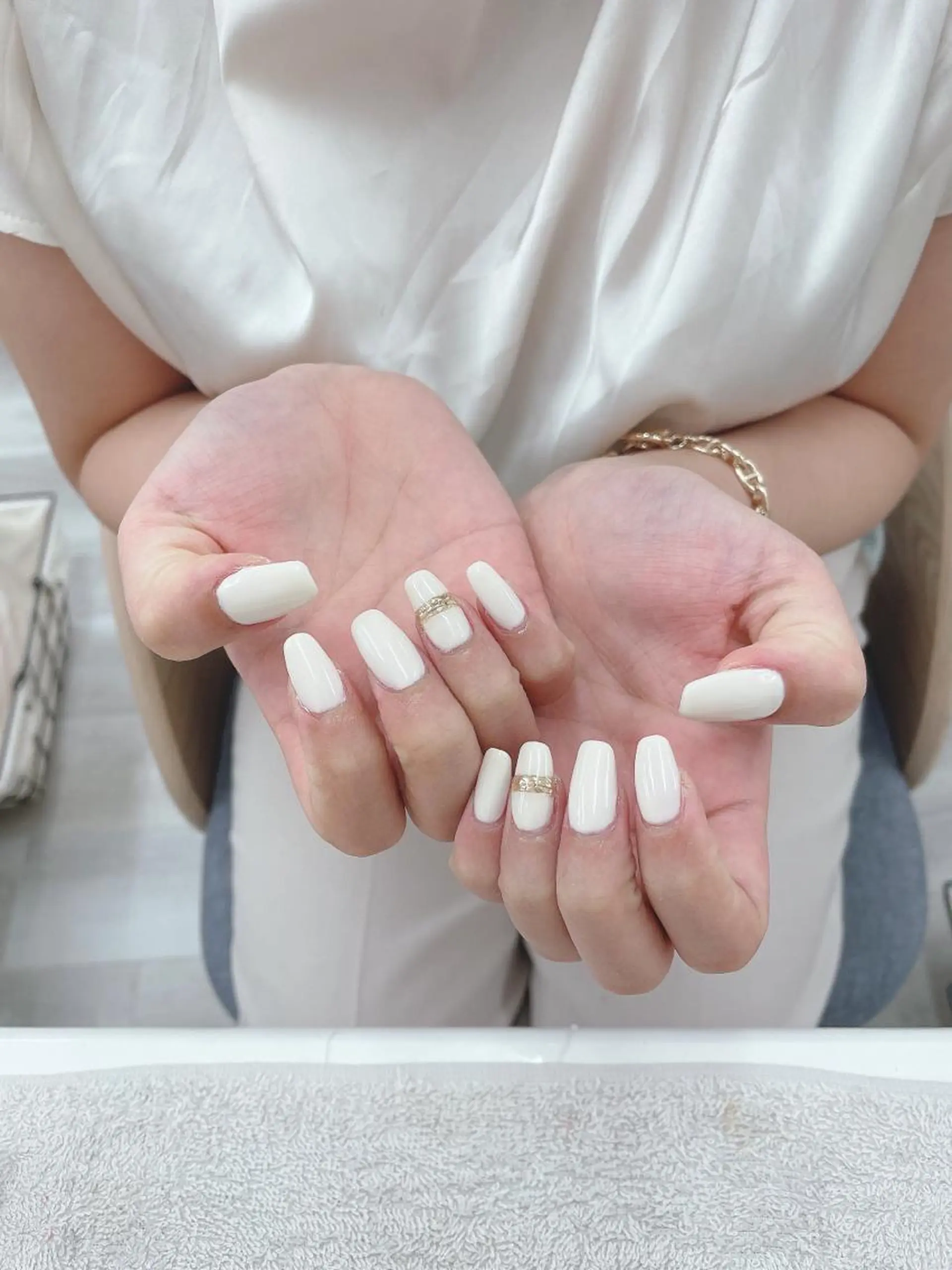 ネイル ゴールド ミラーネイル ハンドネイル Bianca SAITO🌺のネイルデザイン