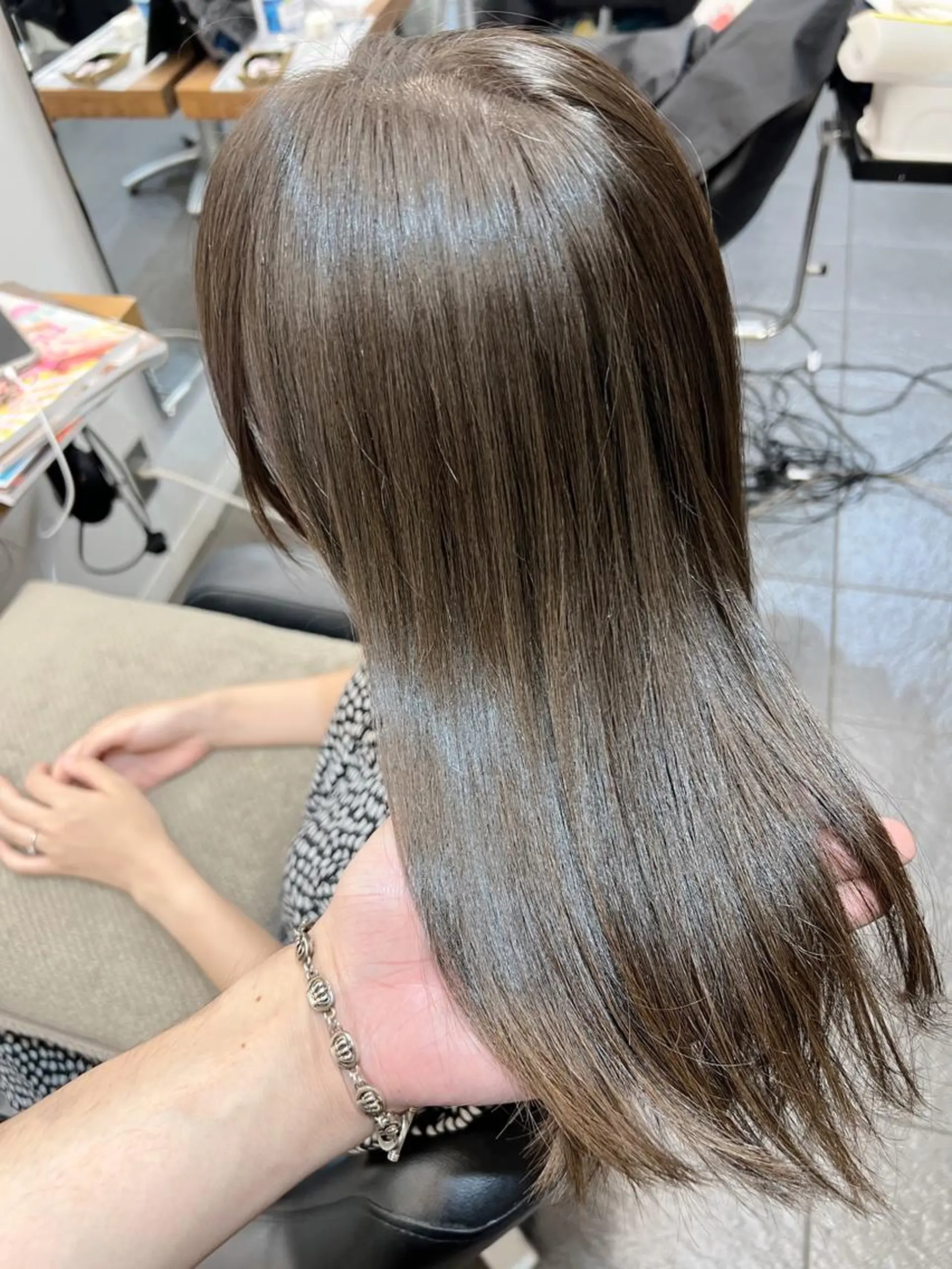 カラー グレージュ オリーブグレージュ オリーブグレー ヘアカラー トリートメント ヘッドスパ トップスタイリスト Yamato.hのヘアスタイル