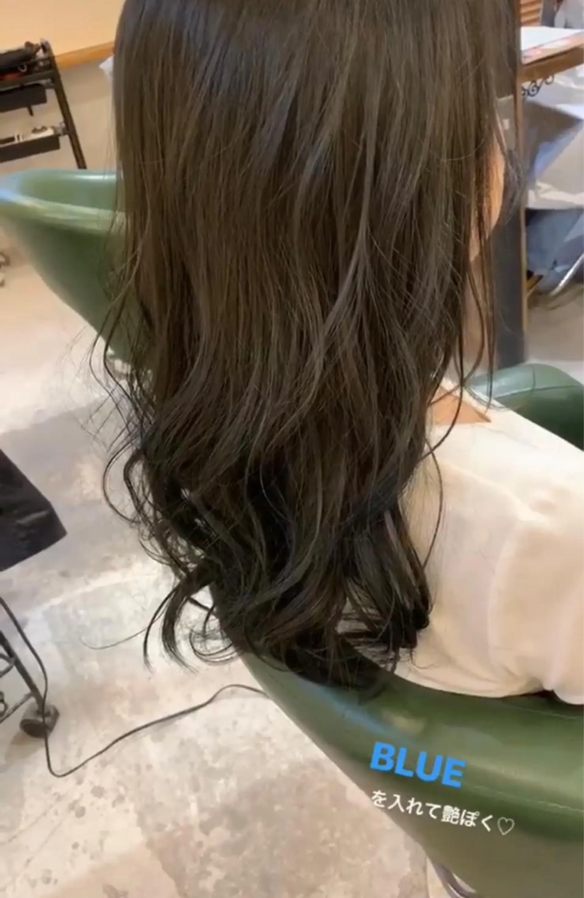 ミディアム カラー ヘアアレンジ ブルーカラー youres hair 新宿3丁目店所属・新宿.代表.透け髪 TAKAケアブリーチのヘアスタイル