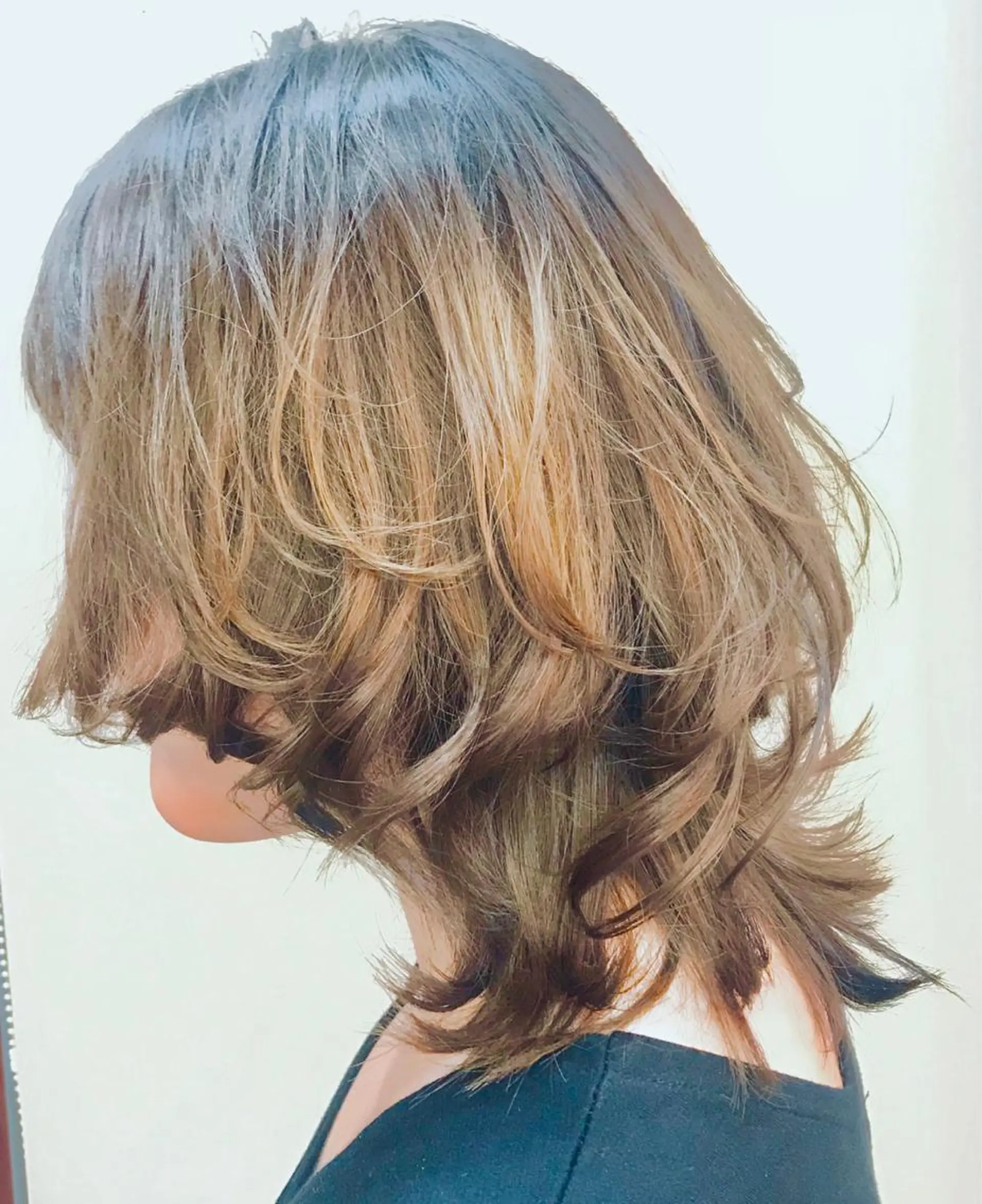 セミロング レイヤーカット ウルフカット 大野 あさみのヘアスタイル