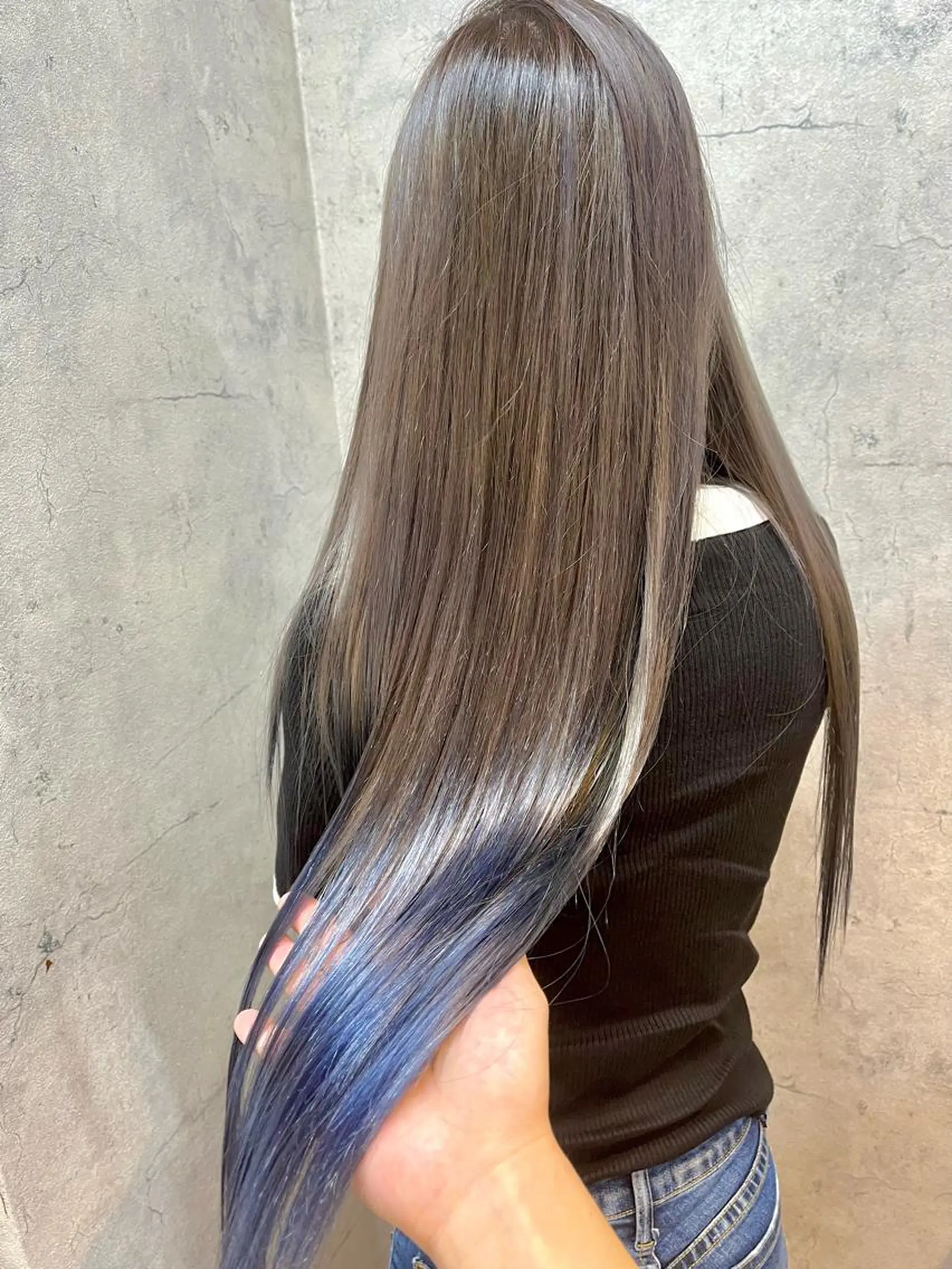 ロング カラー ブルーカラー グラデーションカラー カット トリートメント 松井 敬太郎のヘアスタイル