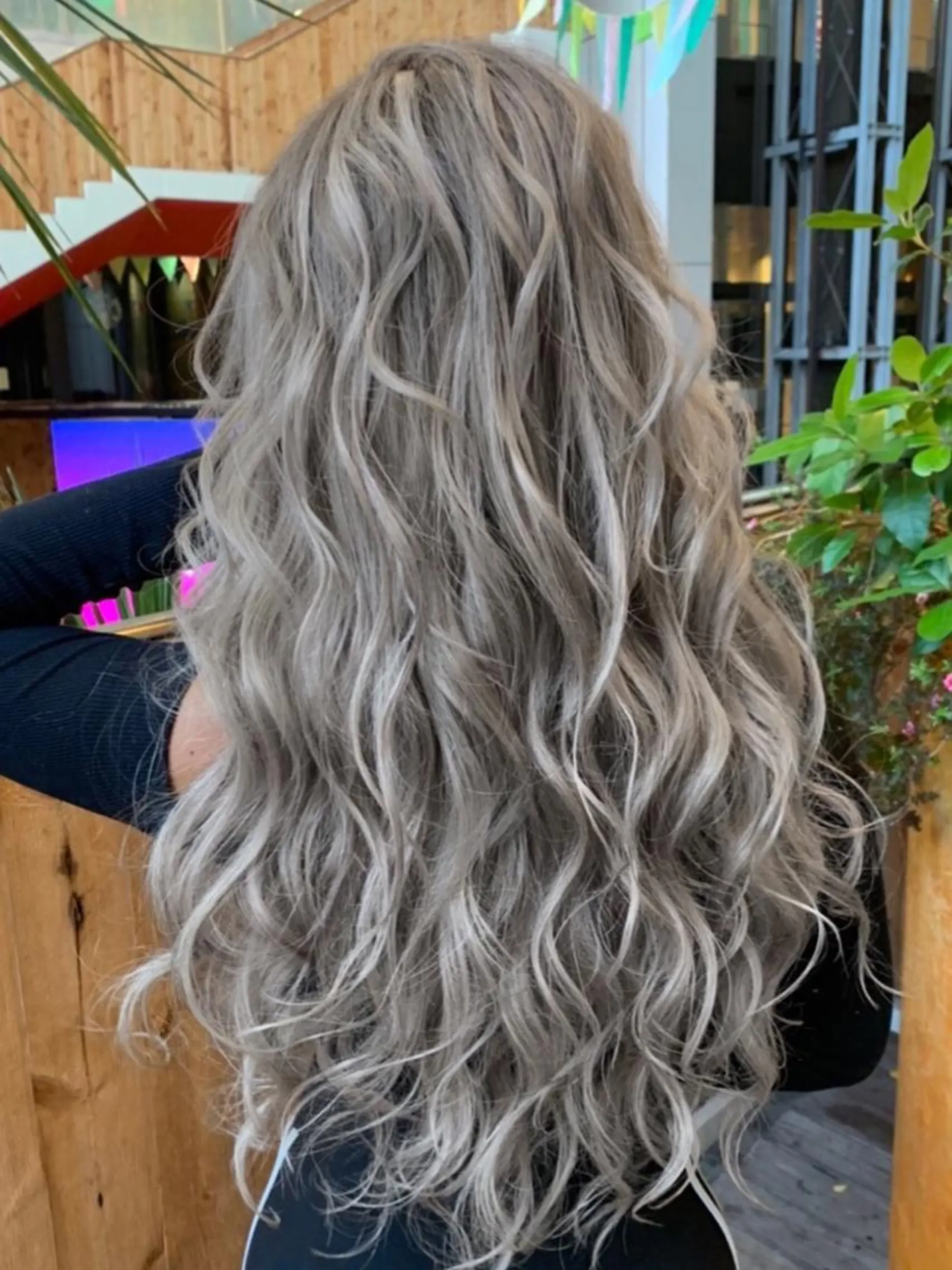 ロング カラー ヘアアレンジ レミーエクステ大阪 Device梅田のヘアスタイル