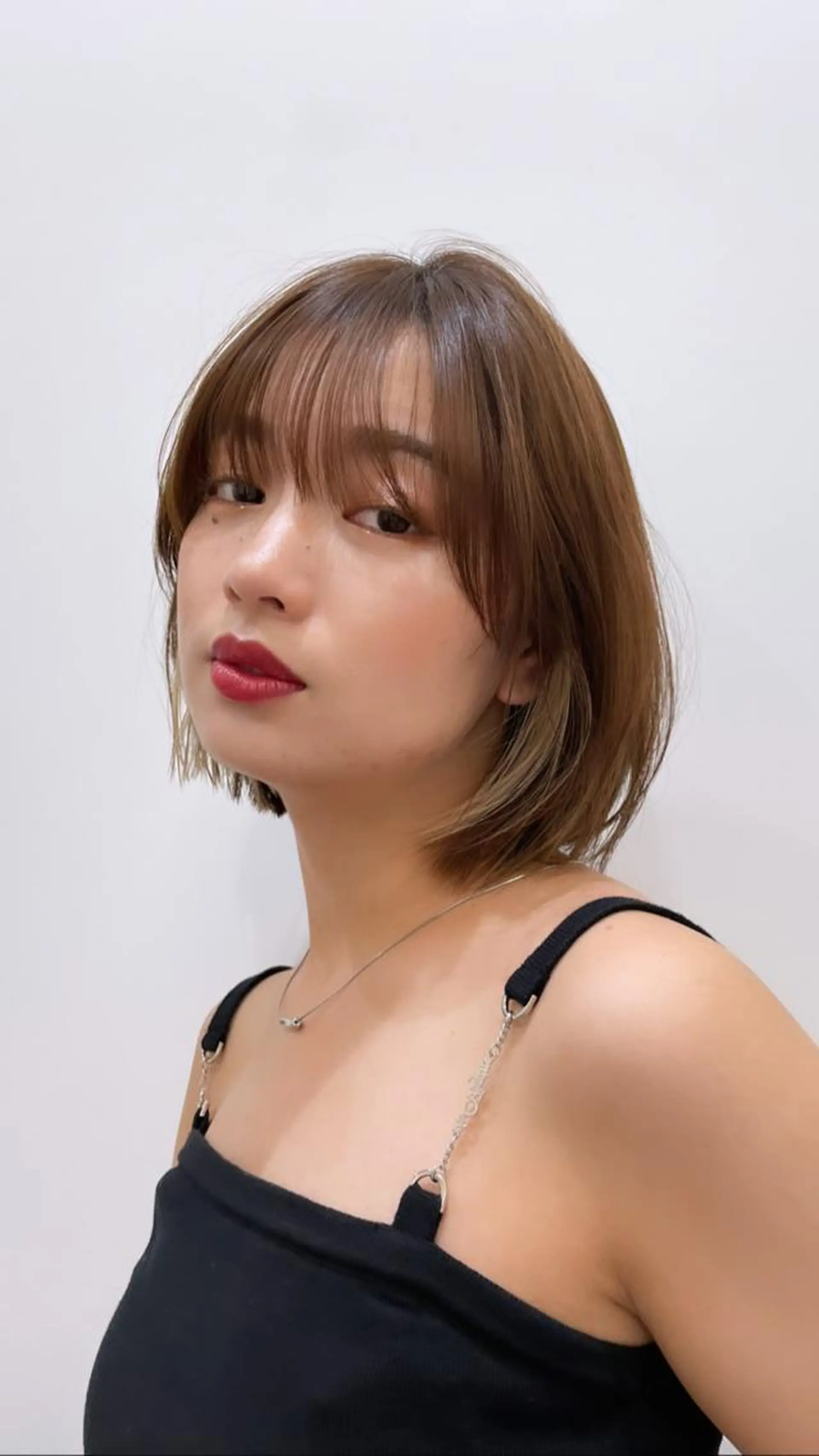 ショート カラー パーマ ヘアアレンジ キッズ 切りっぱなしボブ ショートボブ ボブレイヤー ベージュカラー ハイトーンカラー 🌿レイヤー/髪質 改善/🌿JINのヘアスタイル