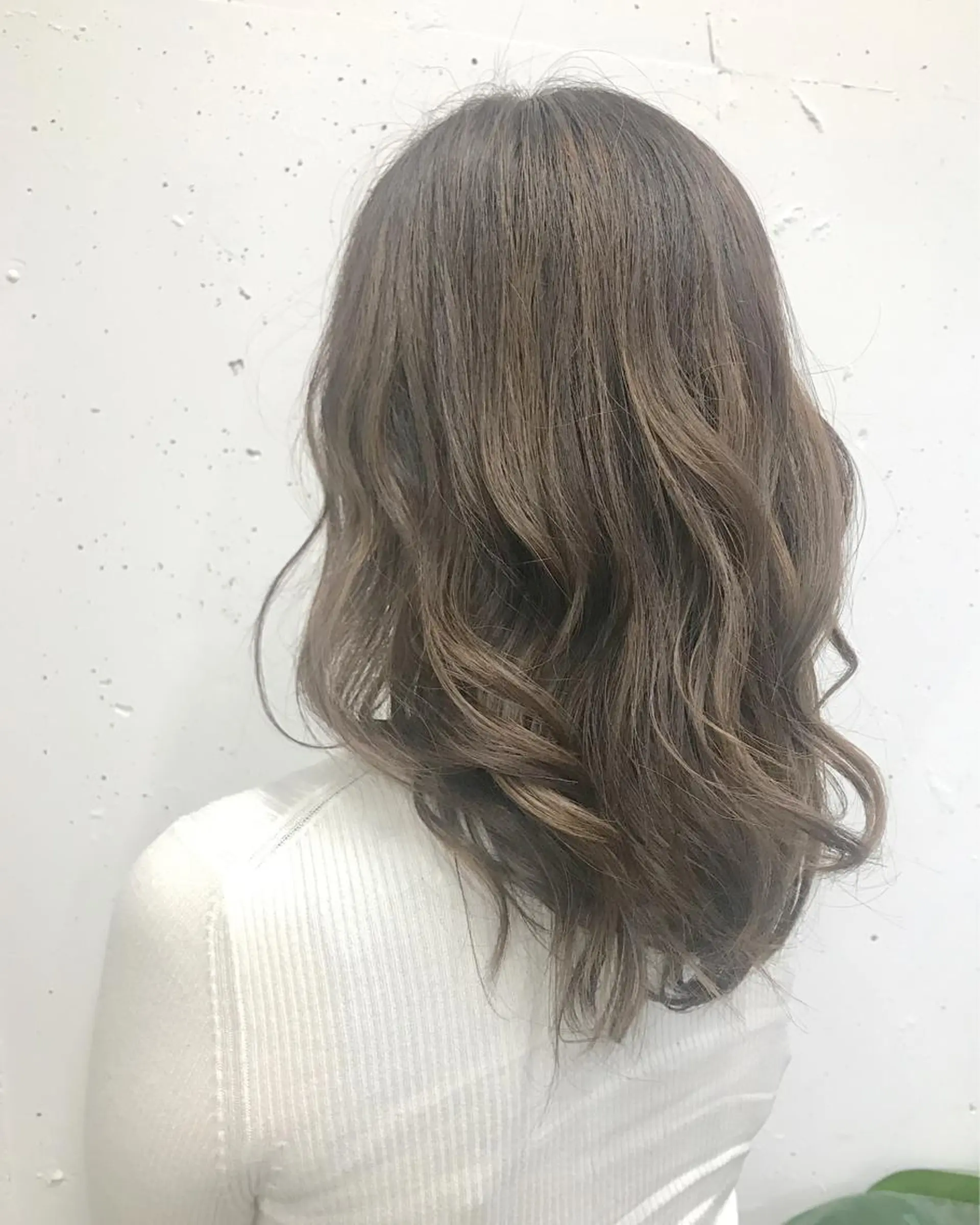 セミロング PANOLA所属・加藤 理沙のヘアスタイル
