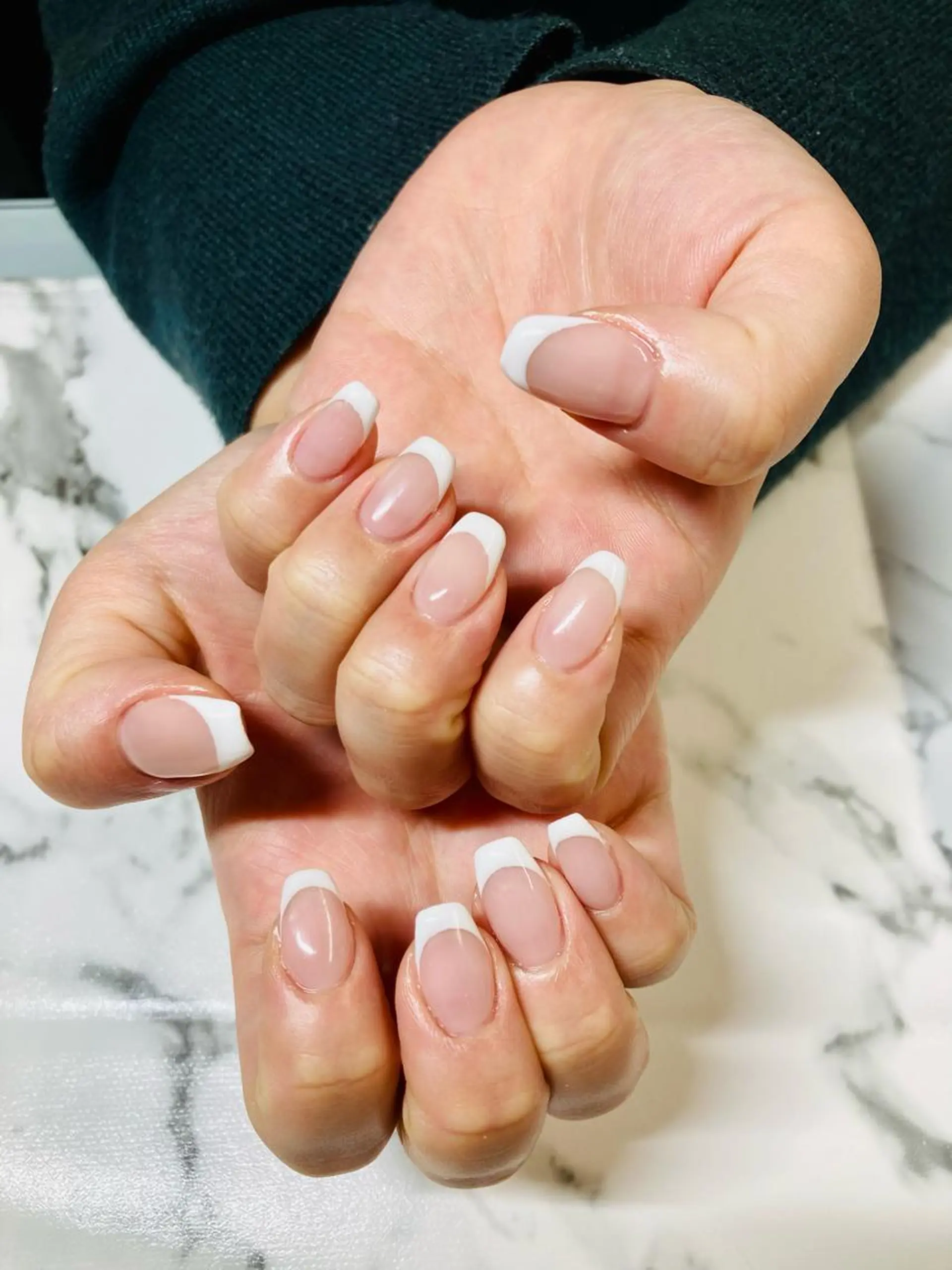 ネイル フレンチネイル ホワイト ハンドネイル Henna nail  salon所属・Henna nailのネイルデザイン
