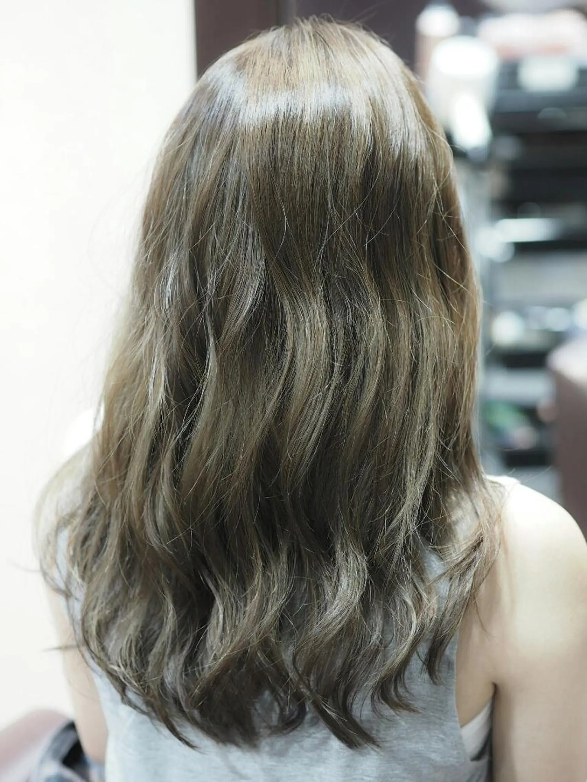 セミロング カラー ロング グレージュ ハイライトカラー ハイライト Luxian所属・辻 竜也　のヘアスタイル