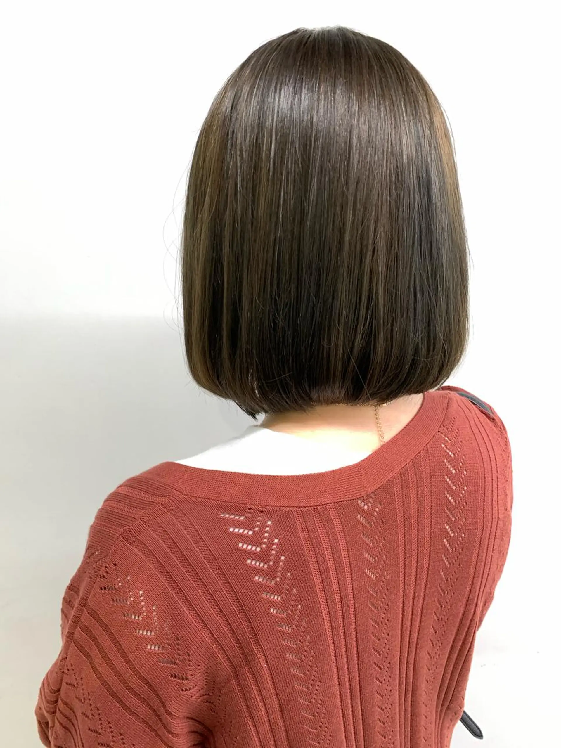 ミディアム カラー くすみミルクティー／ ブラウン🪡TOWAのヘアスタイル