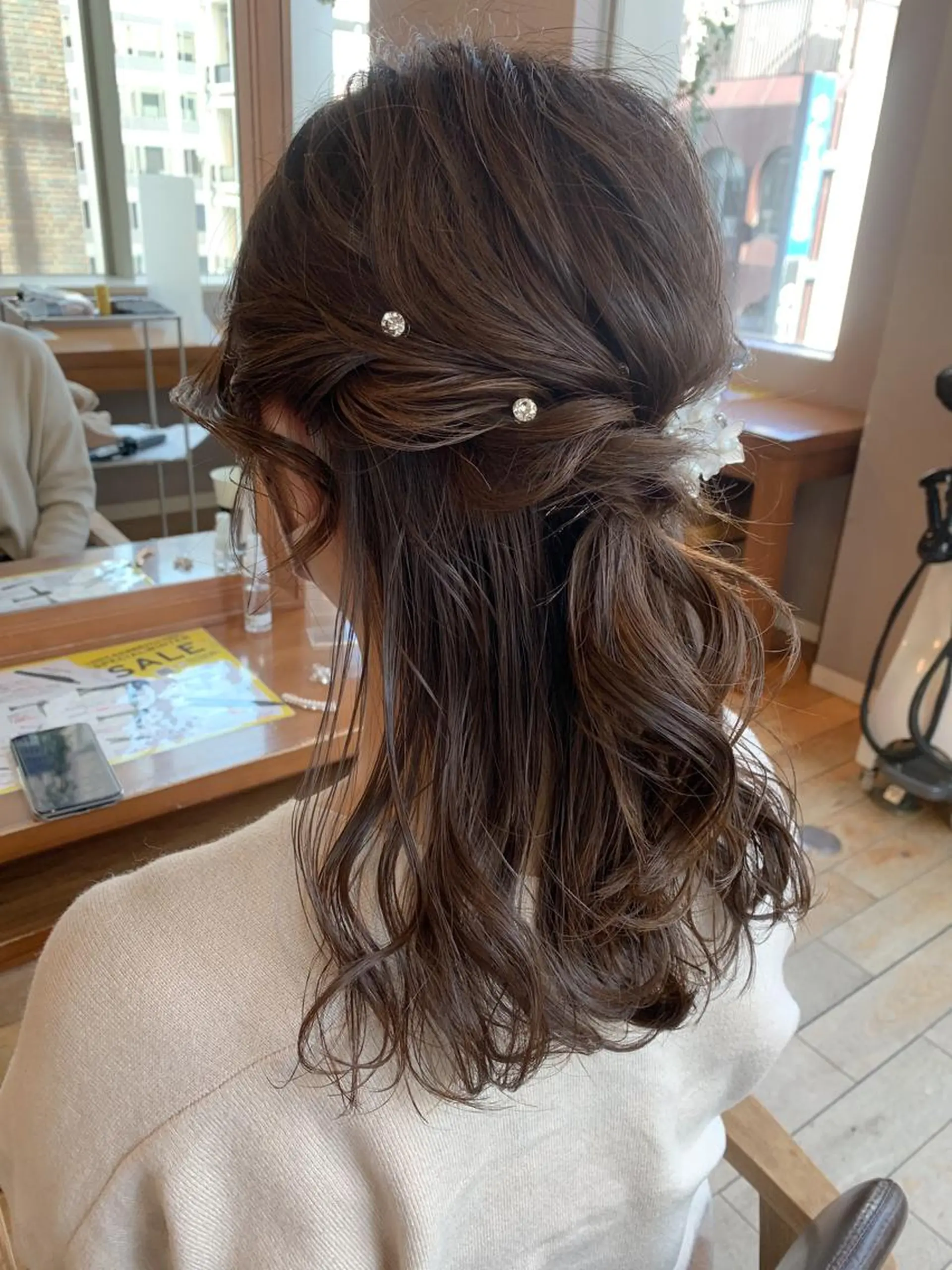ミディアム カラー ヘアアレンジ ハーフアップ 結婚式・ブライダル ヘアセット 顔周りカット/アレン ジ/カラー小野寺紗良のヘアスタイル