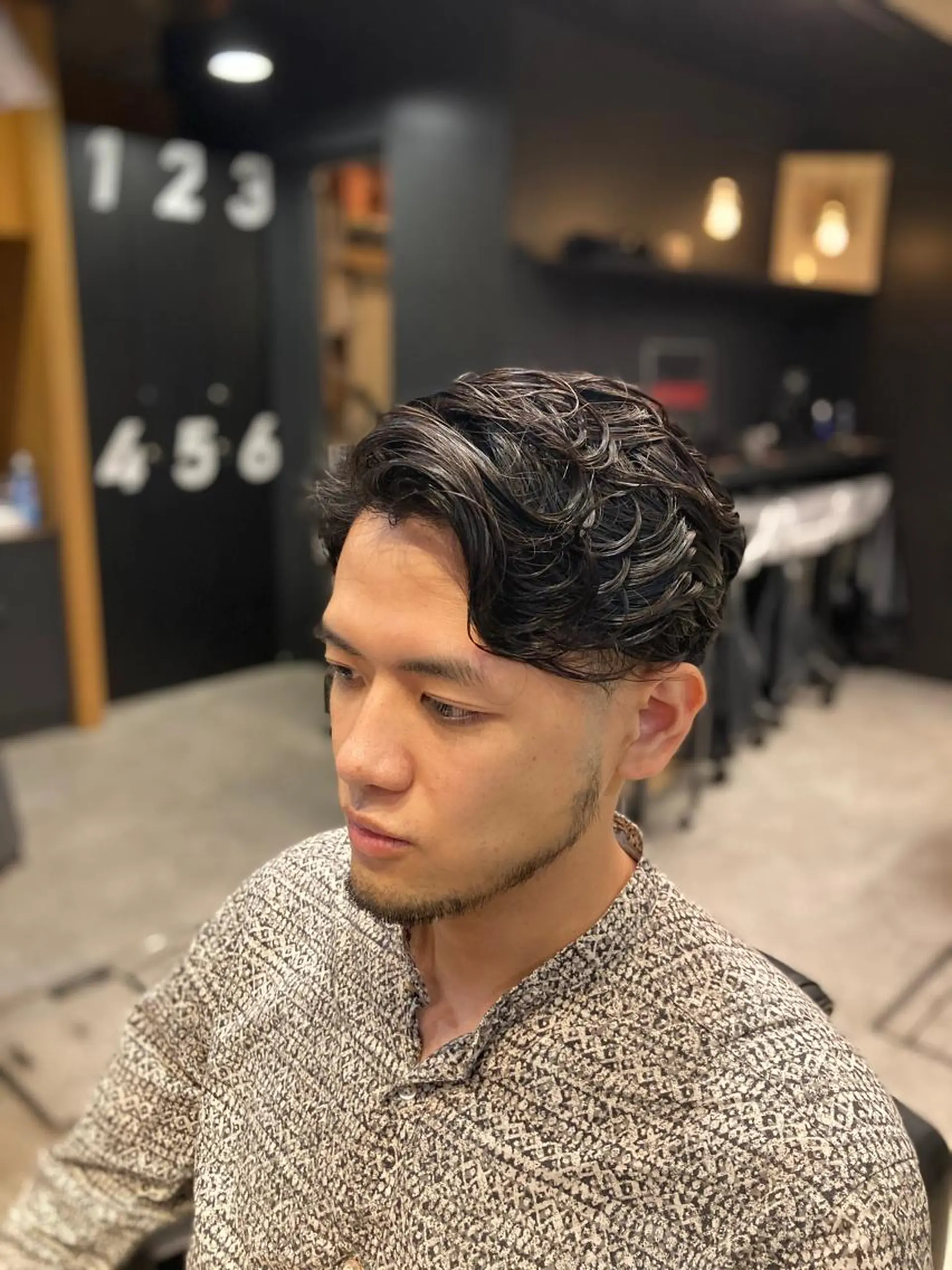 ミディアム パーマ メンズ FRANK’S BARBER&BEER CLUB 日比谷店所属・TAKU /フェード/パーマのヘアスタイル