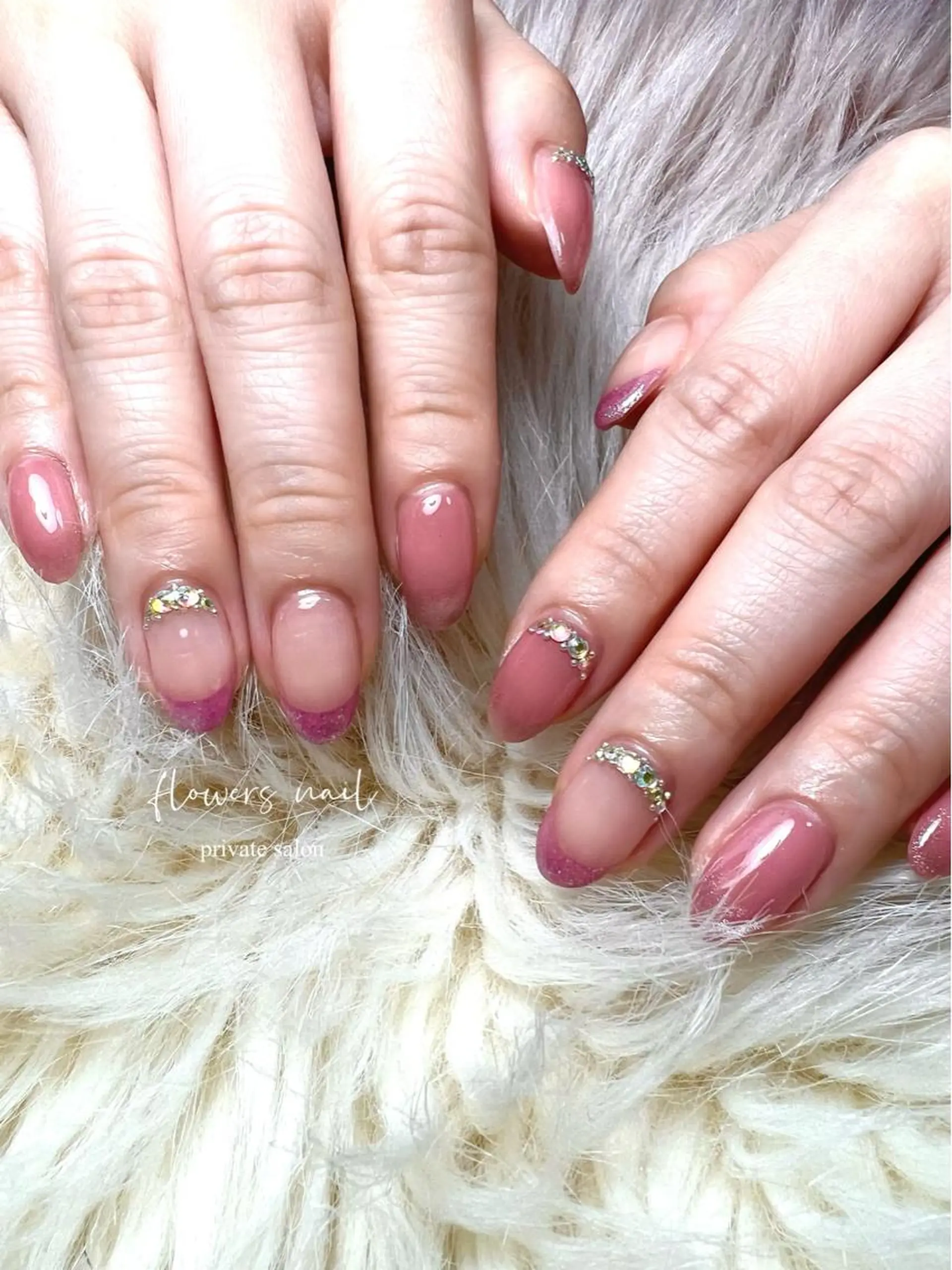 ネイル フレンチネイル ジェルネイル 持ち込み パラジェル ピンク ハンドネイル flowers nailのネイルデザイン
