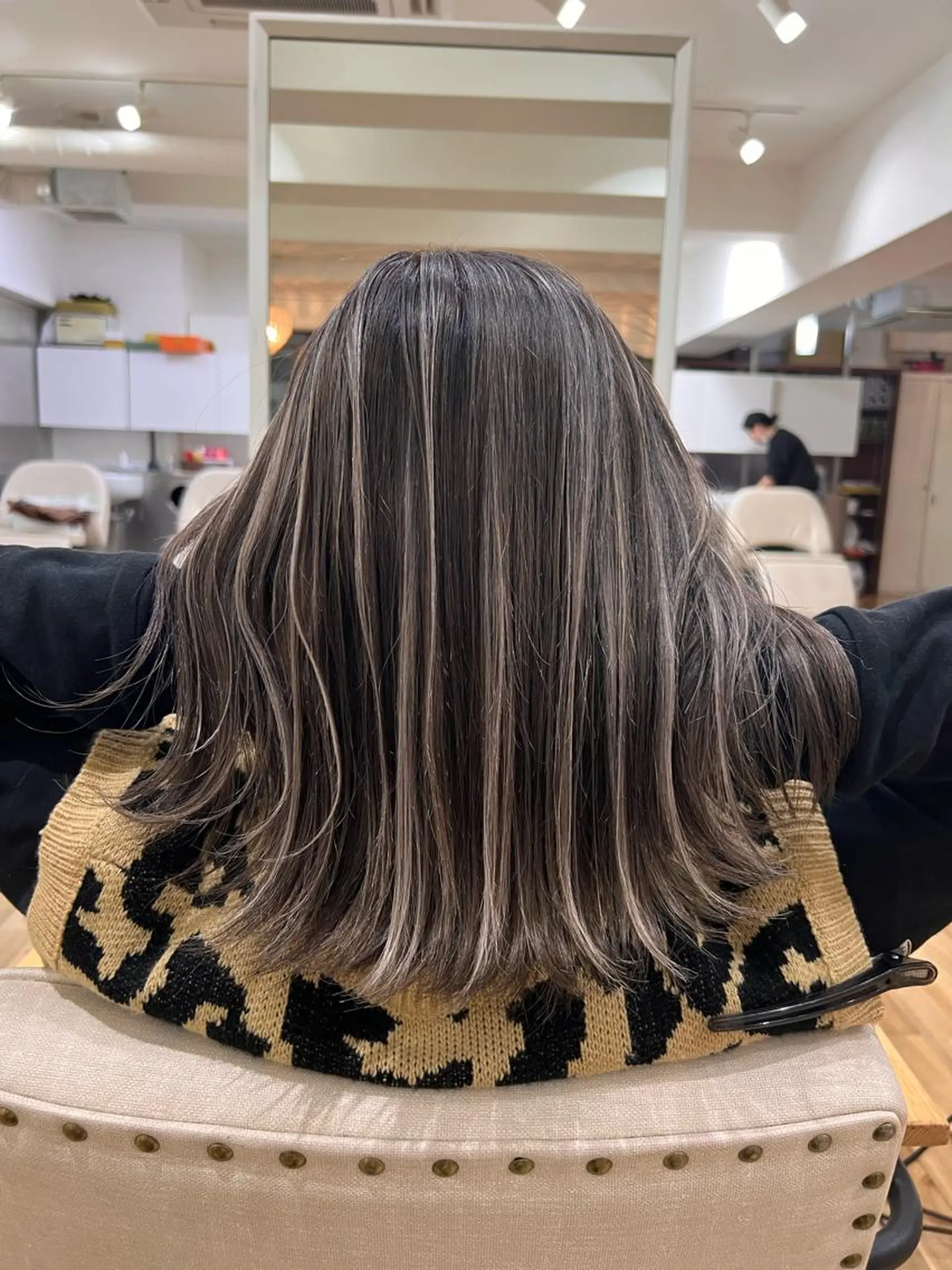 セミロング カラー ヘアアレンジ ヘアカラー トリートメント 久米 治仁のヘアスタイル