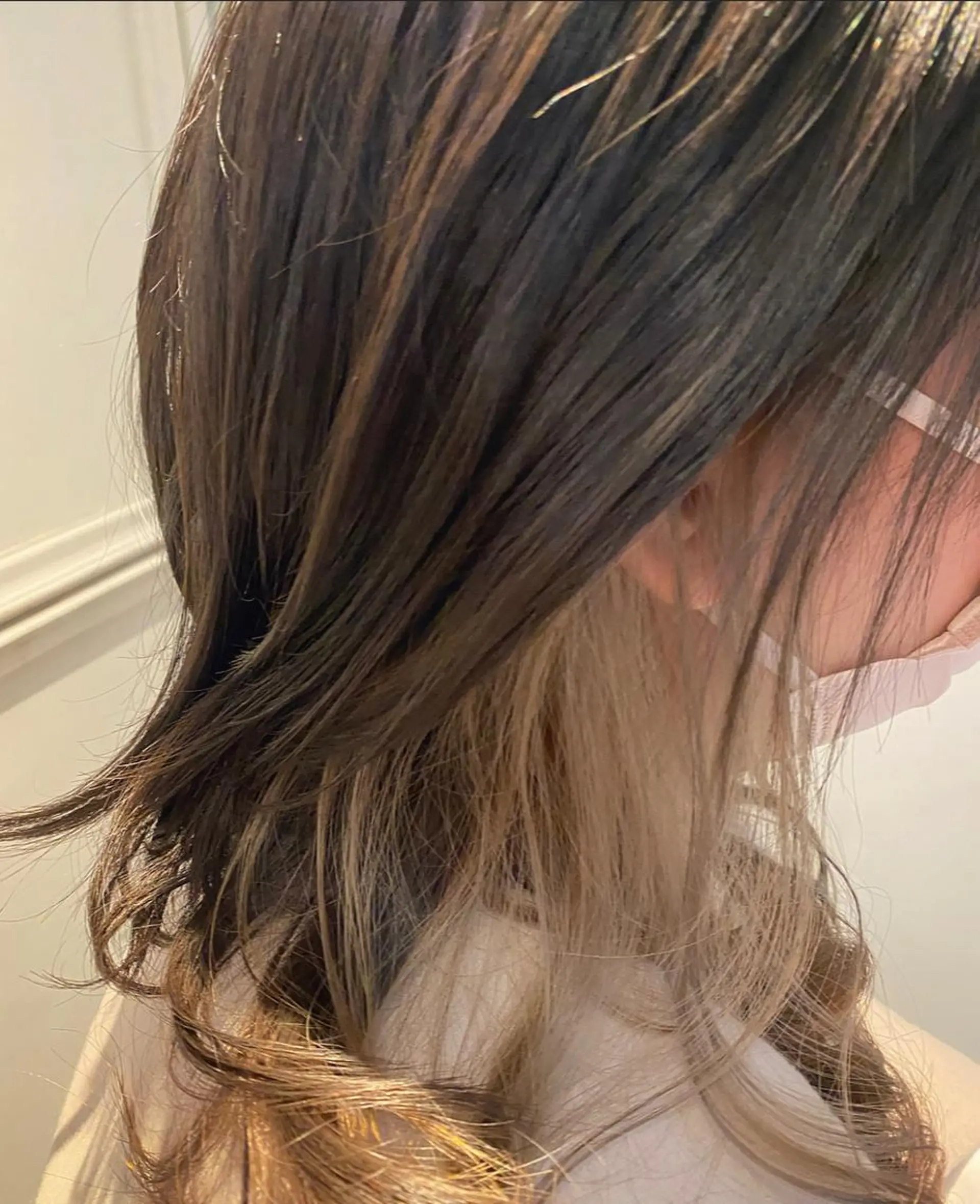 ロング カラー ブリーチ イヤリングカラー HOODS所属・木下 晃徳のヘアスタイル