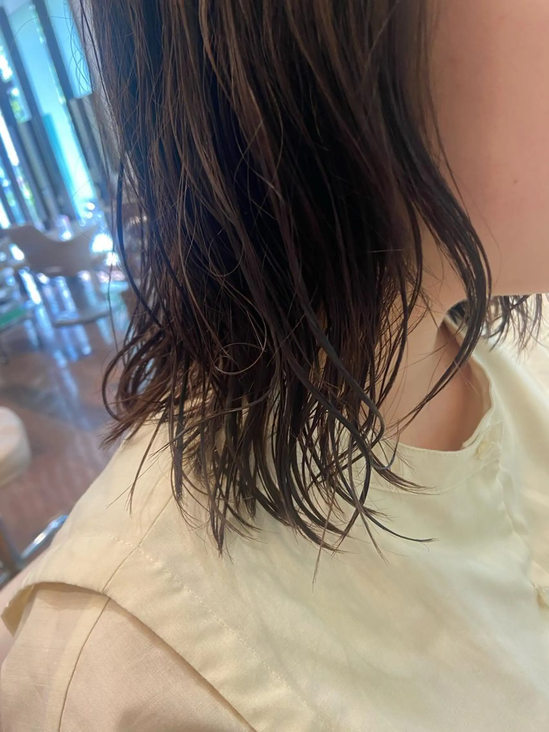 ミディアム パーマ Olive 南森町店 しもやのヘアスタイル