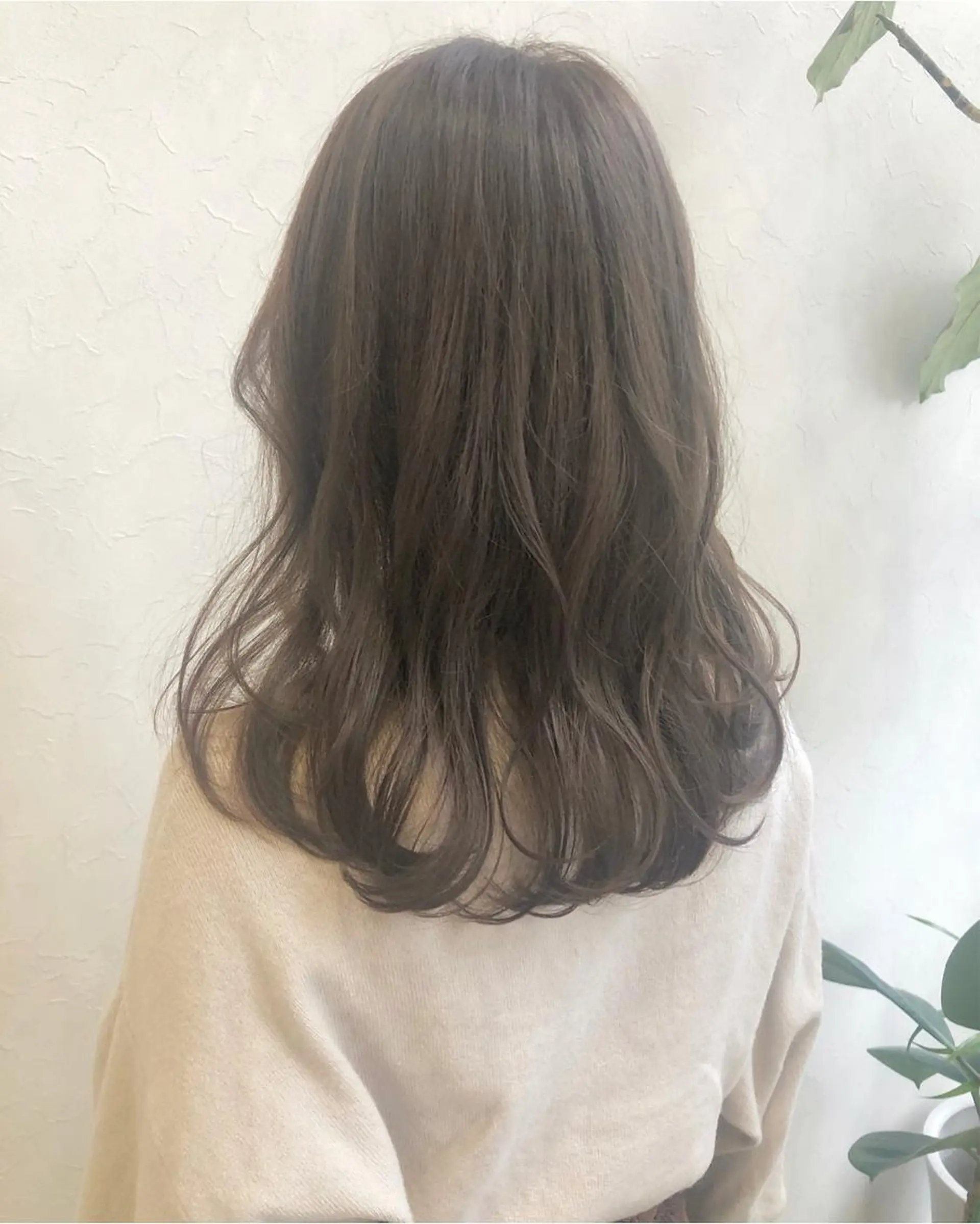 セミロング カラー nakahara madokaのヘアスタイル