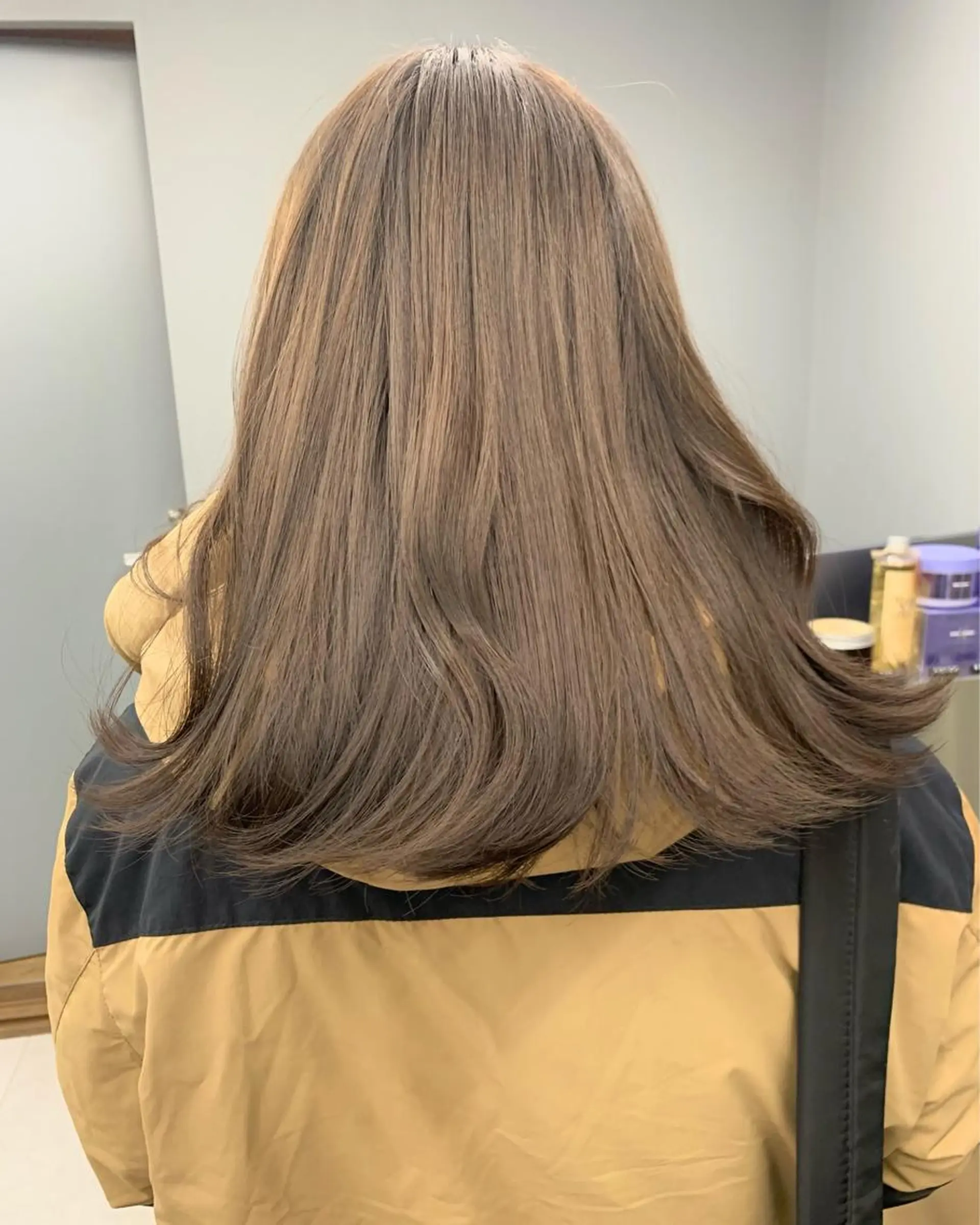 セミロング カット ヘアカラー nari ☺︎ ボブ/透明感カラーのヘアスタイル