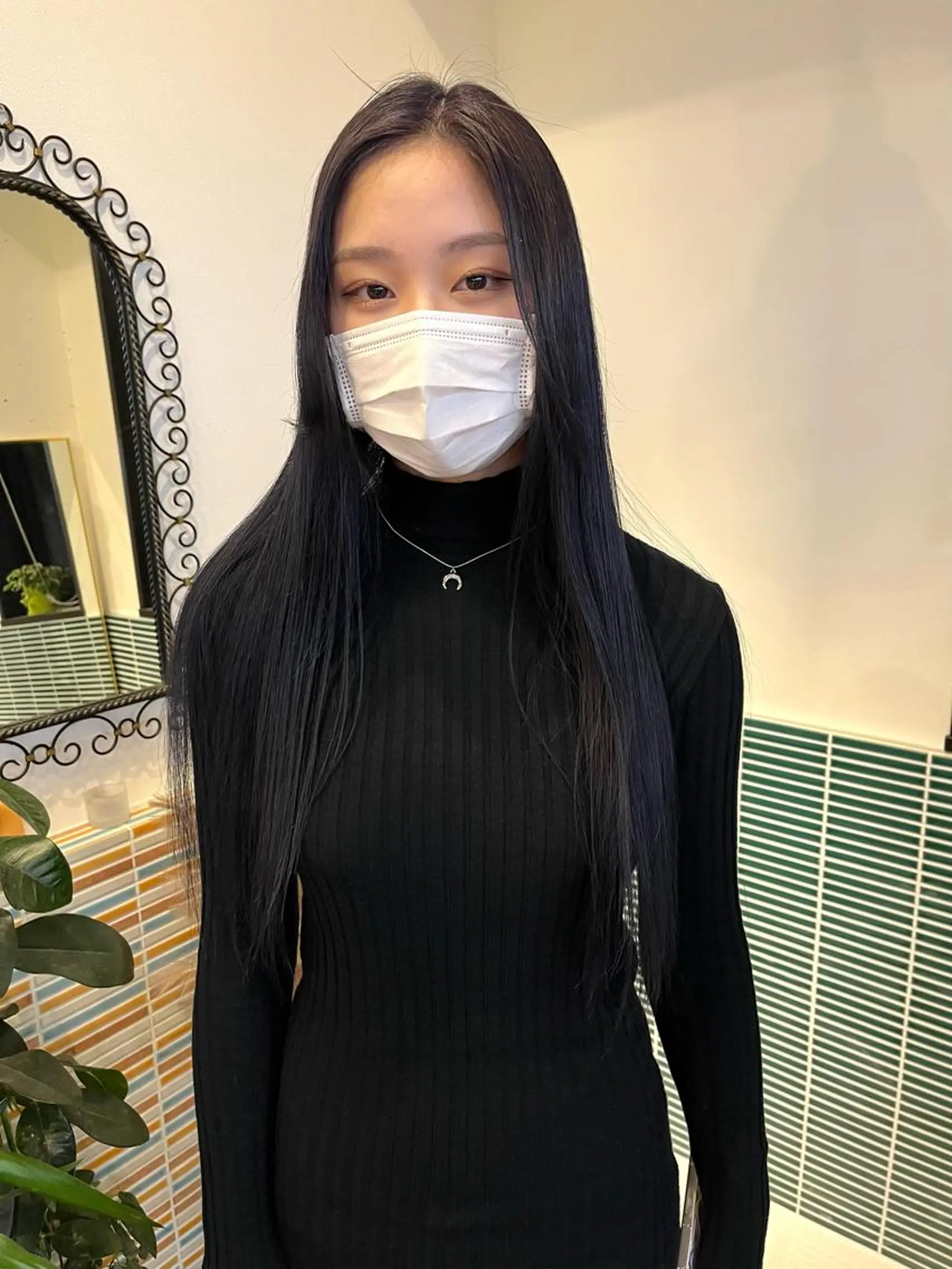 ロング カラー ブリーチ ブルーカラー ブルーラベンダー ラベンダーカラー 韓国風ヘア ヘアカラー トリートメント 🩷ハイトーン透明感 レイヤー🩷ユリカのヘアスタイル