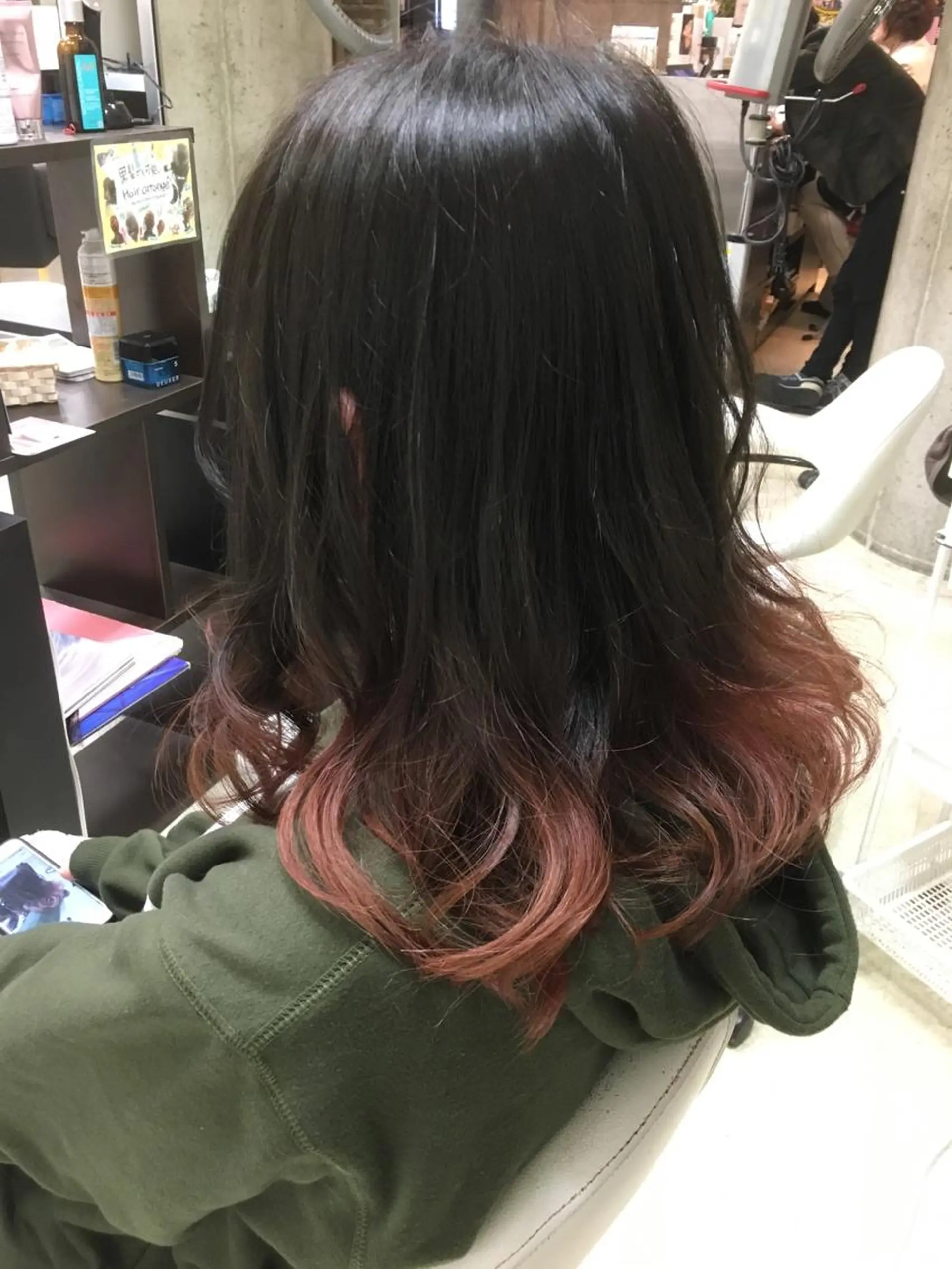 カラー グラデーションカラー イルミナカラー ピンクカラー brace 立花のヘアスタイル