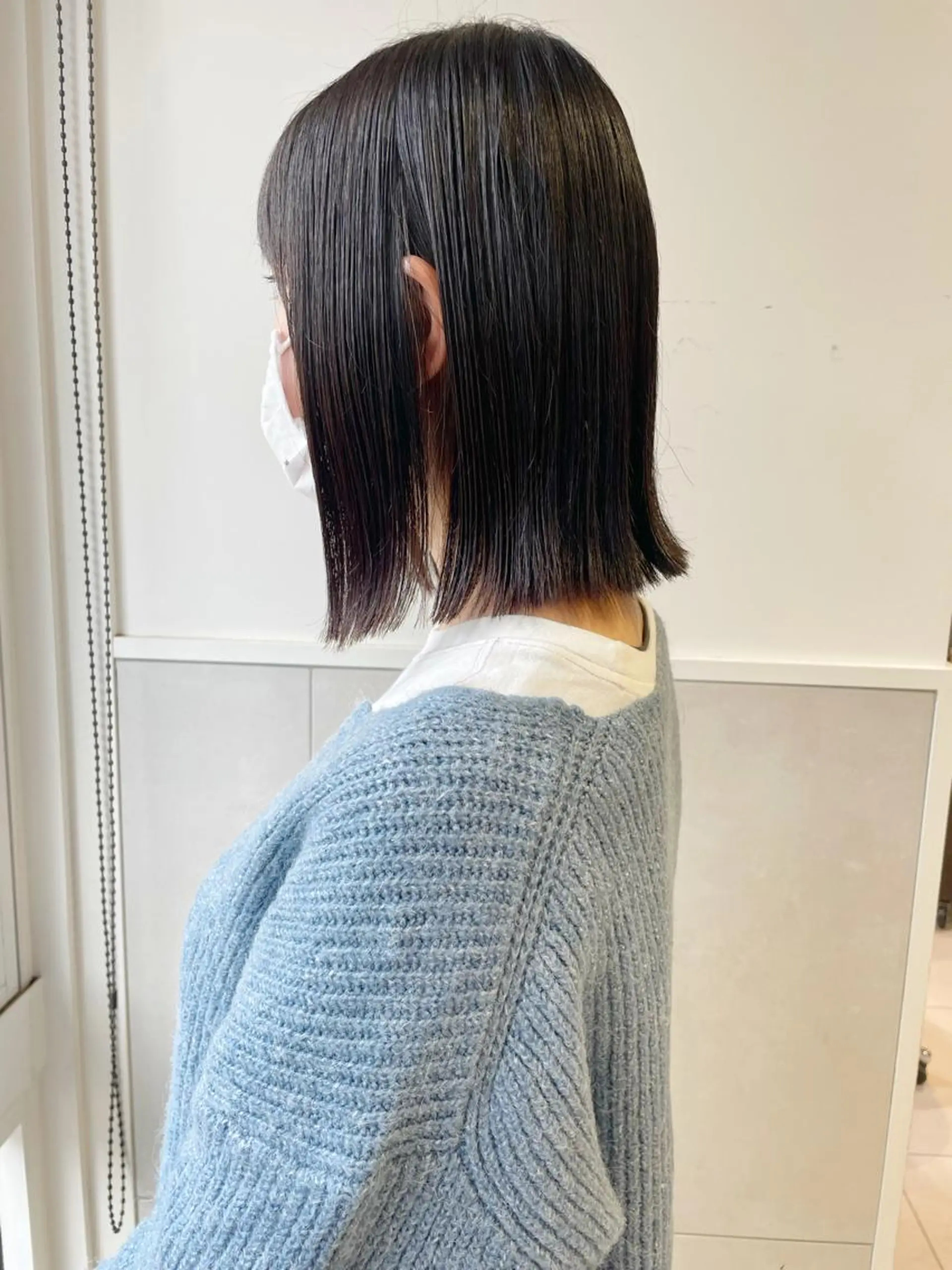 ミディアム カラー 切りっぱなしロブ 齋藤 咲のヘアスタイル