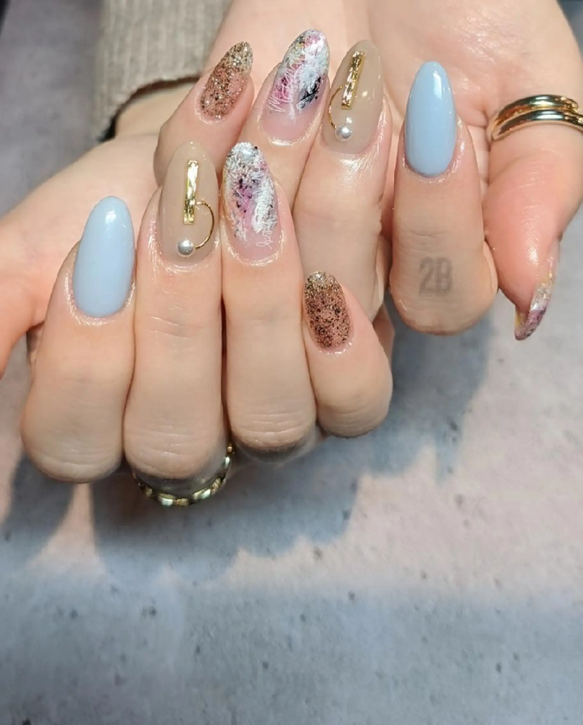 ネイル アートネイル オーロラネイル ブルー フレンチネイル ジェルネイル 2B__nails ニービー京都伏見区のネイルデザイン