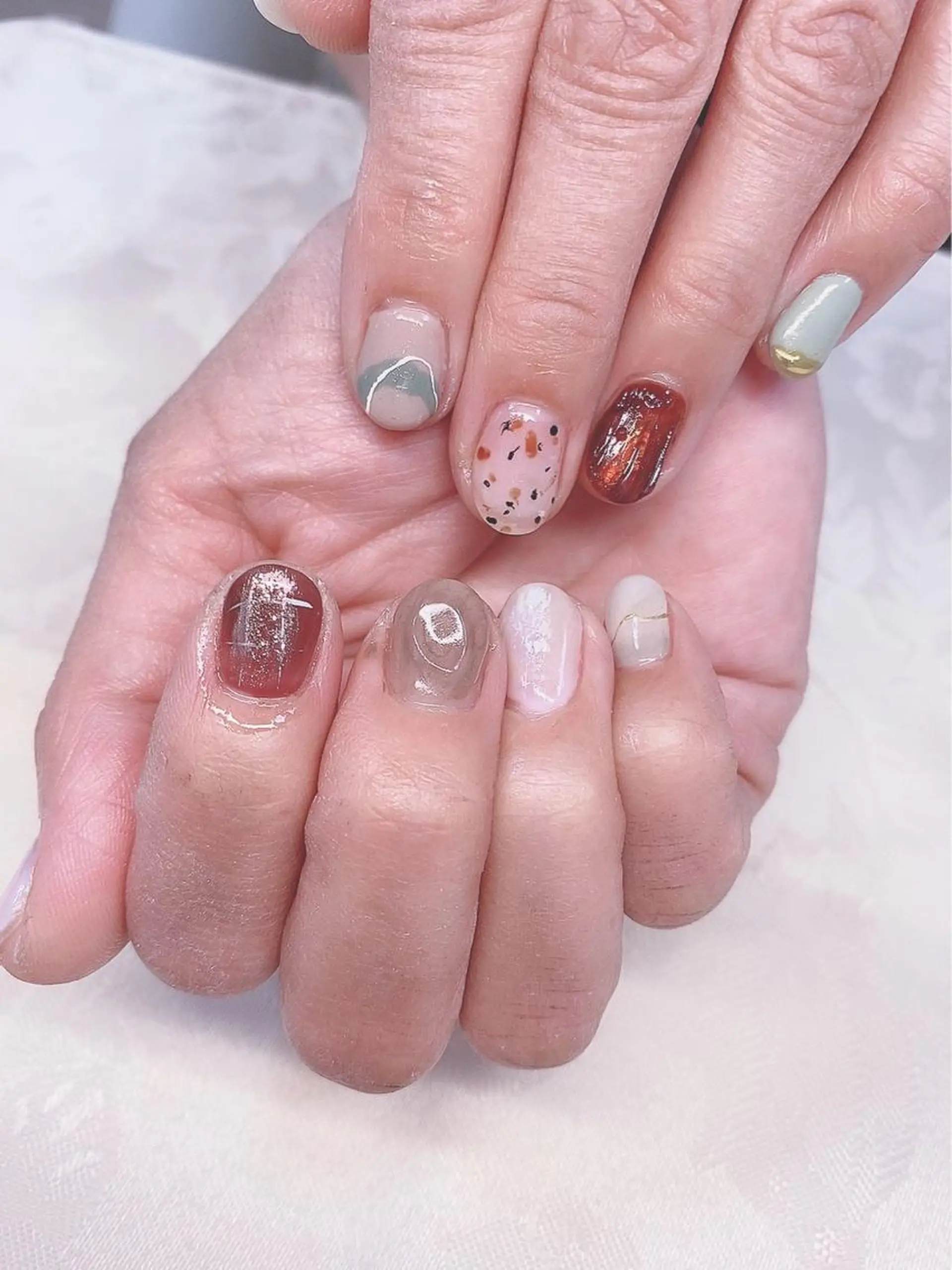 ネイル フットネイル グリーン オフィスネイル ワンカラーネイル 春ネイル Lily Roseネイリストのネイルデザイン