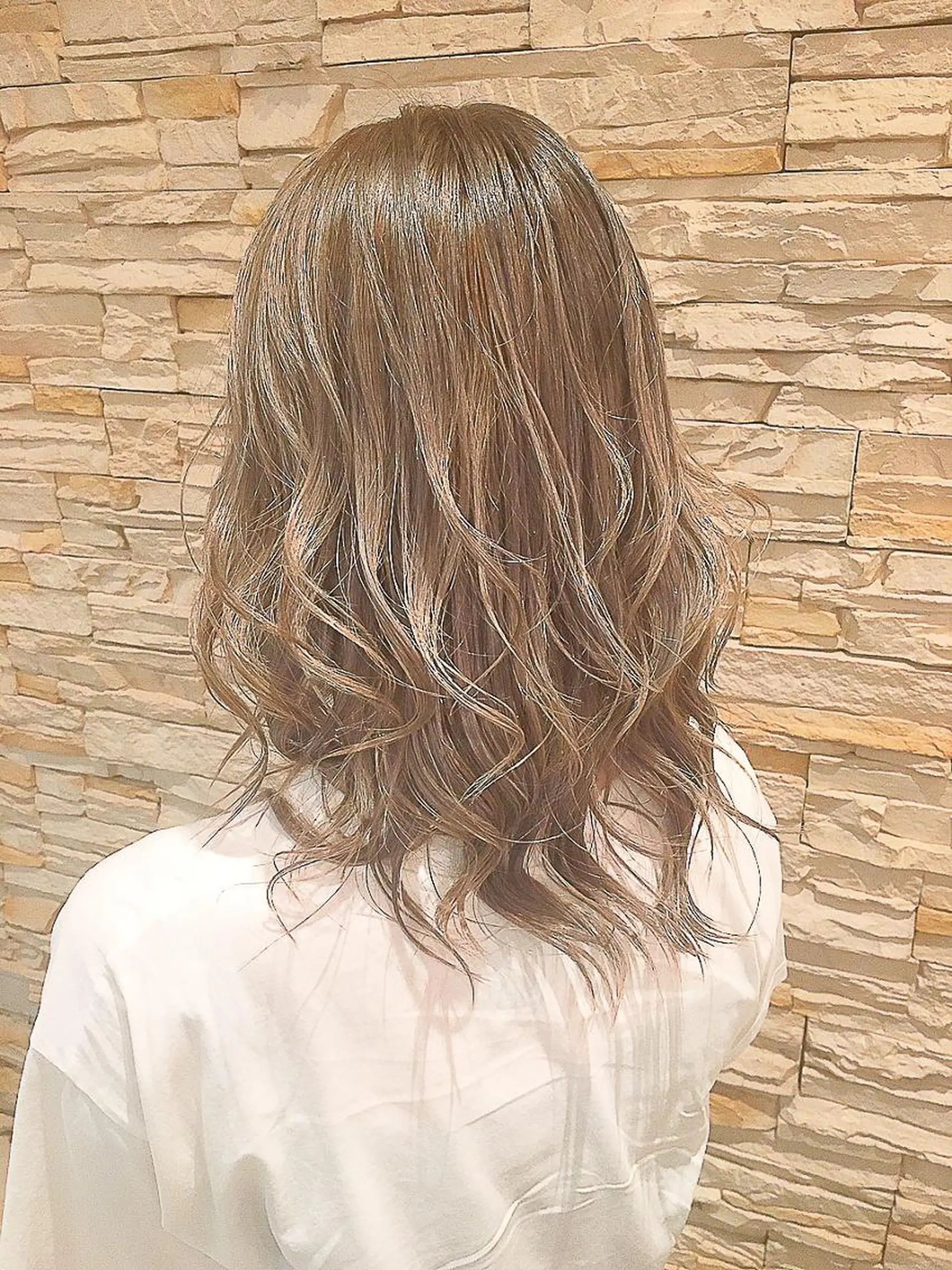 セミロング ヘアカラー 🌿アロマヘアルーム 横浜店✂︎のヘアスタイル
