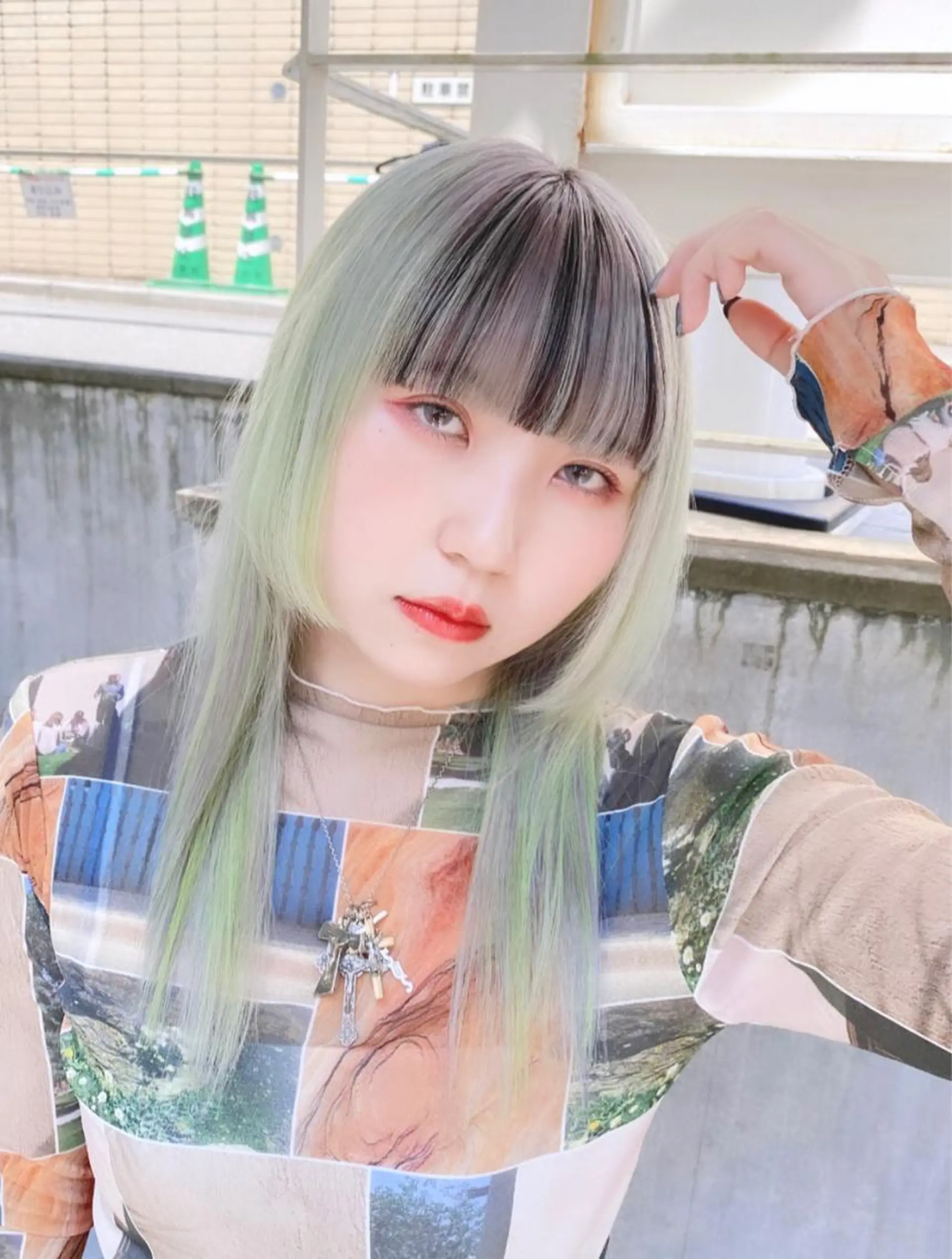 ミディアム カラー パーマ ヘアアレンジ メンズ キッズ ネイル マツエク・マツパ アイブロウ 眉カラー ハイトーンNo.1 👩🏼NaGiSaのヘアスタイル