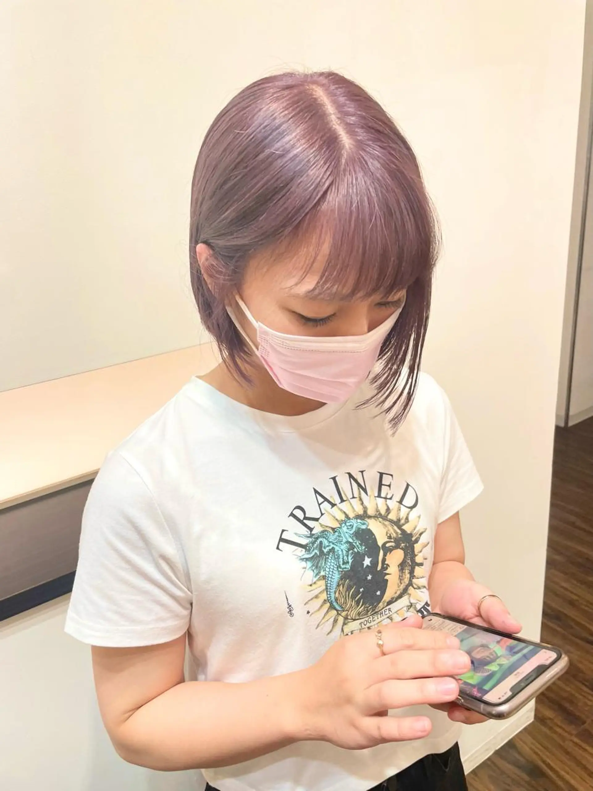 ミディアム カラー グレージュ ラベンダーカラー ラベンダーグレージュ ラベンダーグレー ピンクカラー カット ヘアカラー トリートメント ダメージレスブリーチ HIROSHIのヘアスタイル