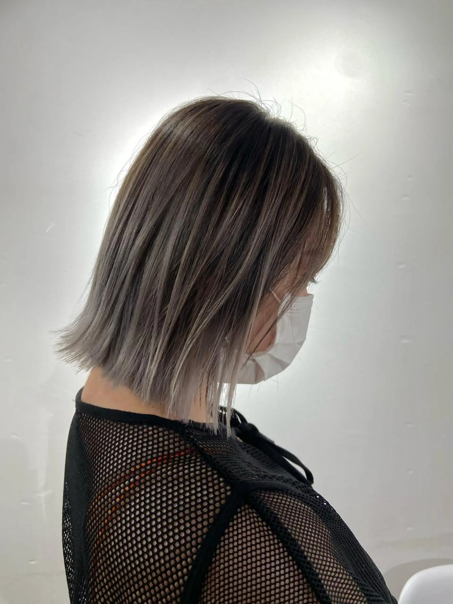 ショート カラー 切りっぱなしボブ ショートボブ バレイヤージュ ブリーチ デザインカラー カット ヘアカラー Kensho 京都駅 ケアブリーチのヘアスタイル