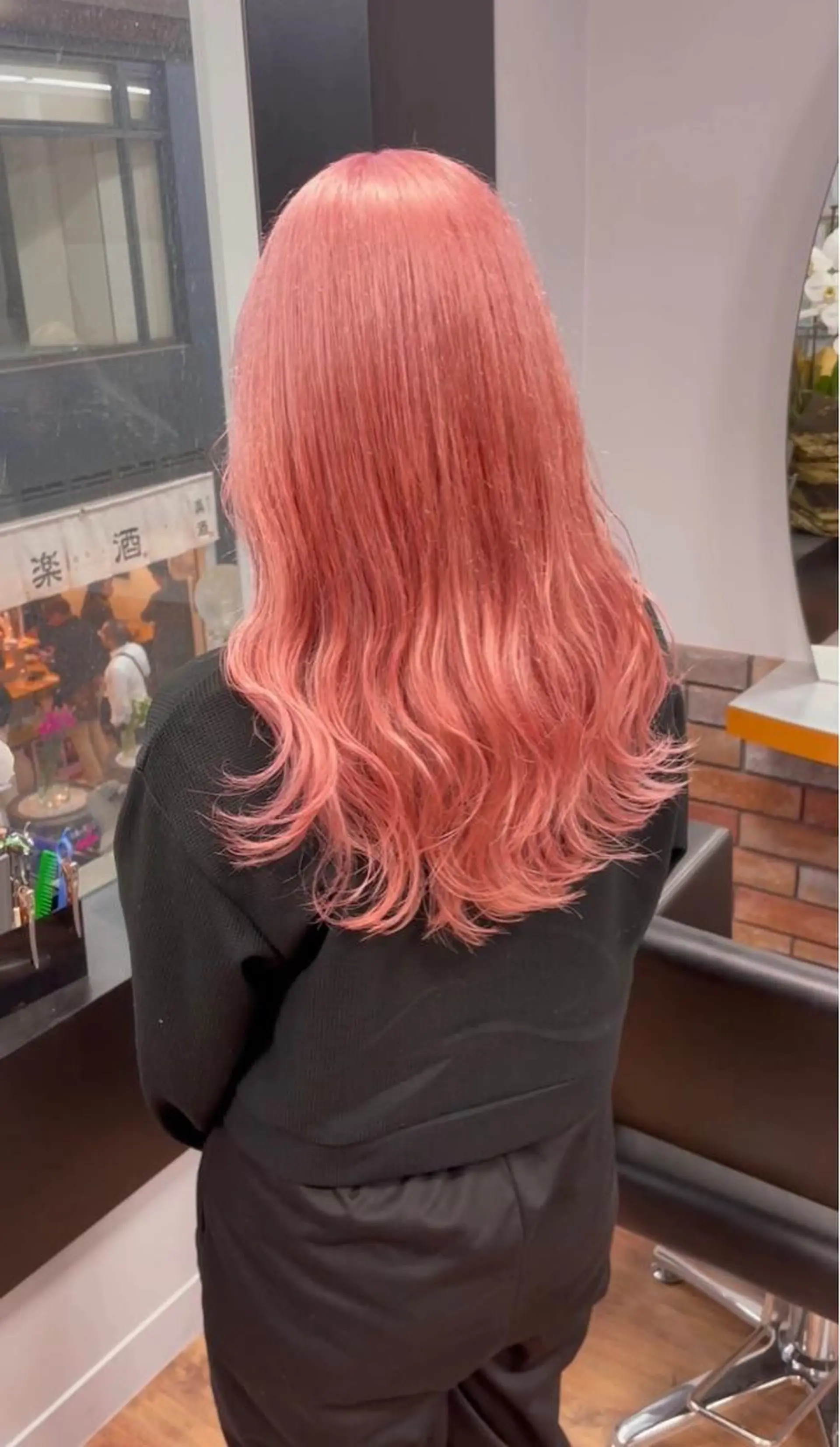 セミロング ヘアカラー KEN TAのヘアスタイル