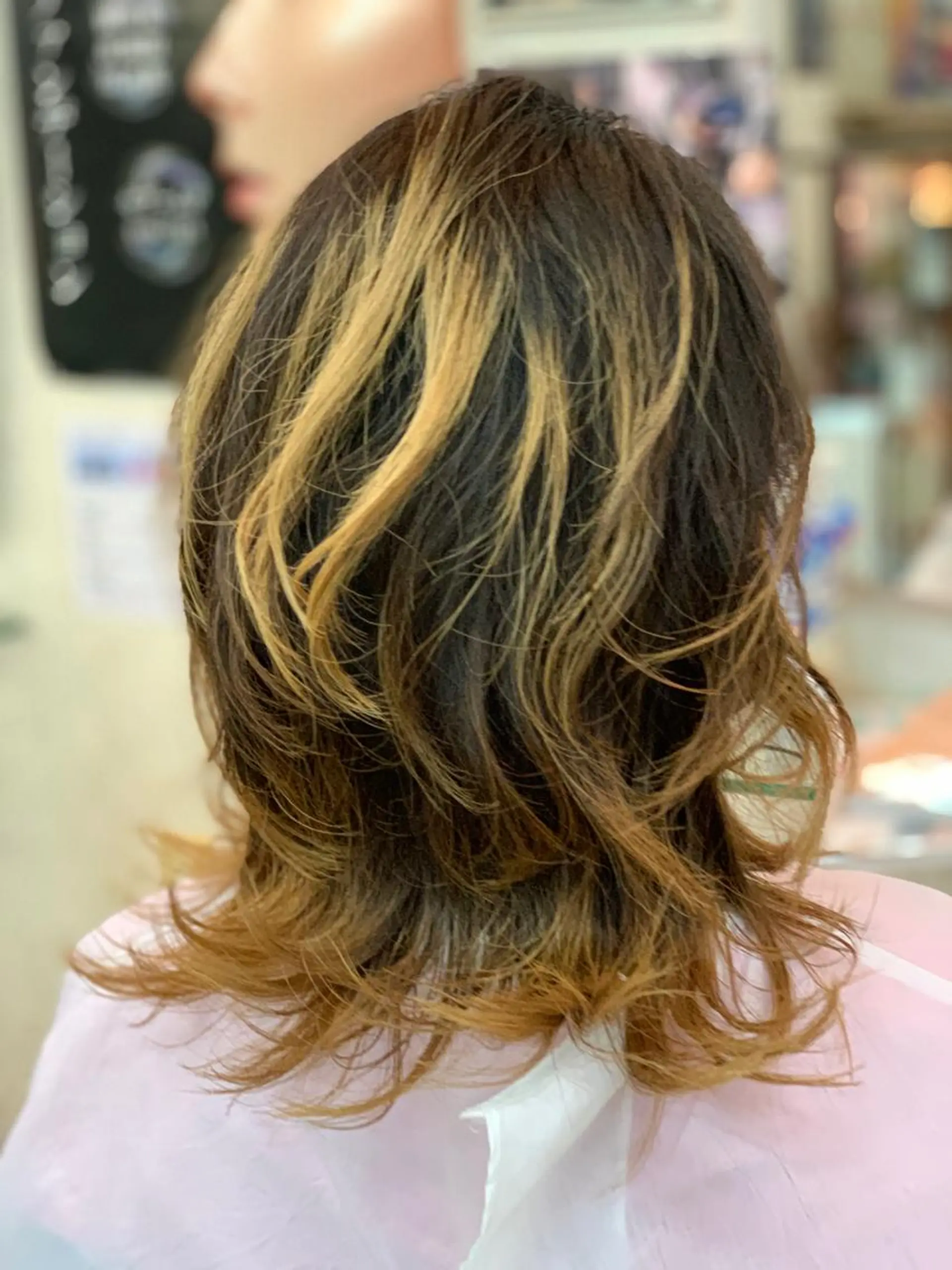 ミディアム ヘアアレンジ 外ハネヘア ウルフカット カット Rootes   Hair  Stage所属・春日部　間庭 寛貴のヘアスタイル
