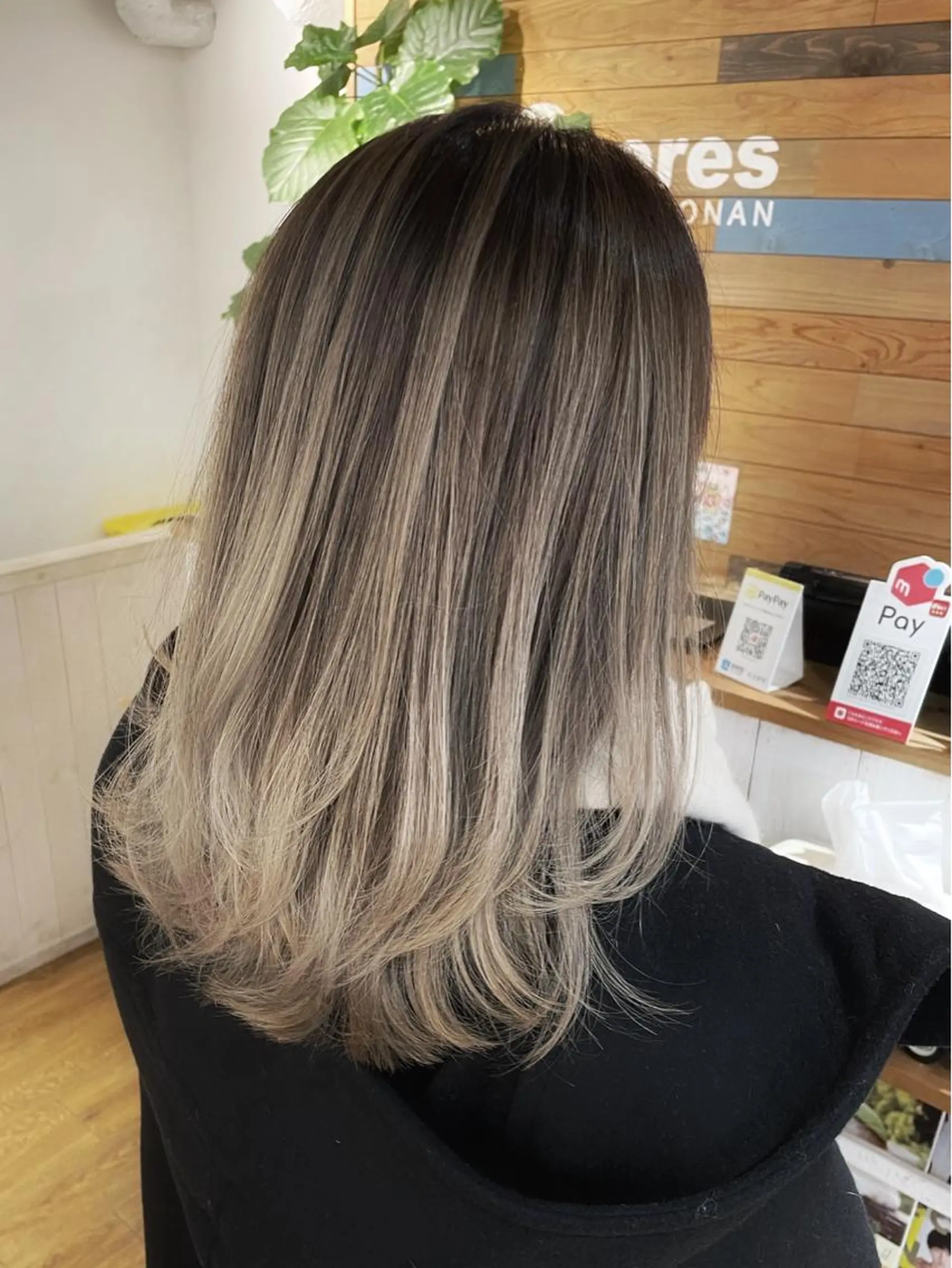 ロング カラー カット ヘアカラー トリートメント かわさき ともやのヘアスタイル