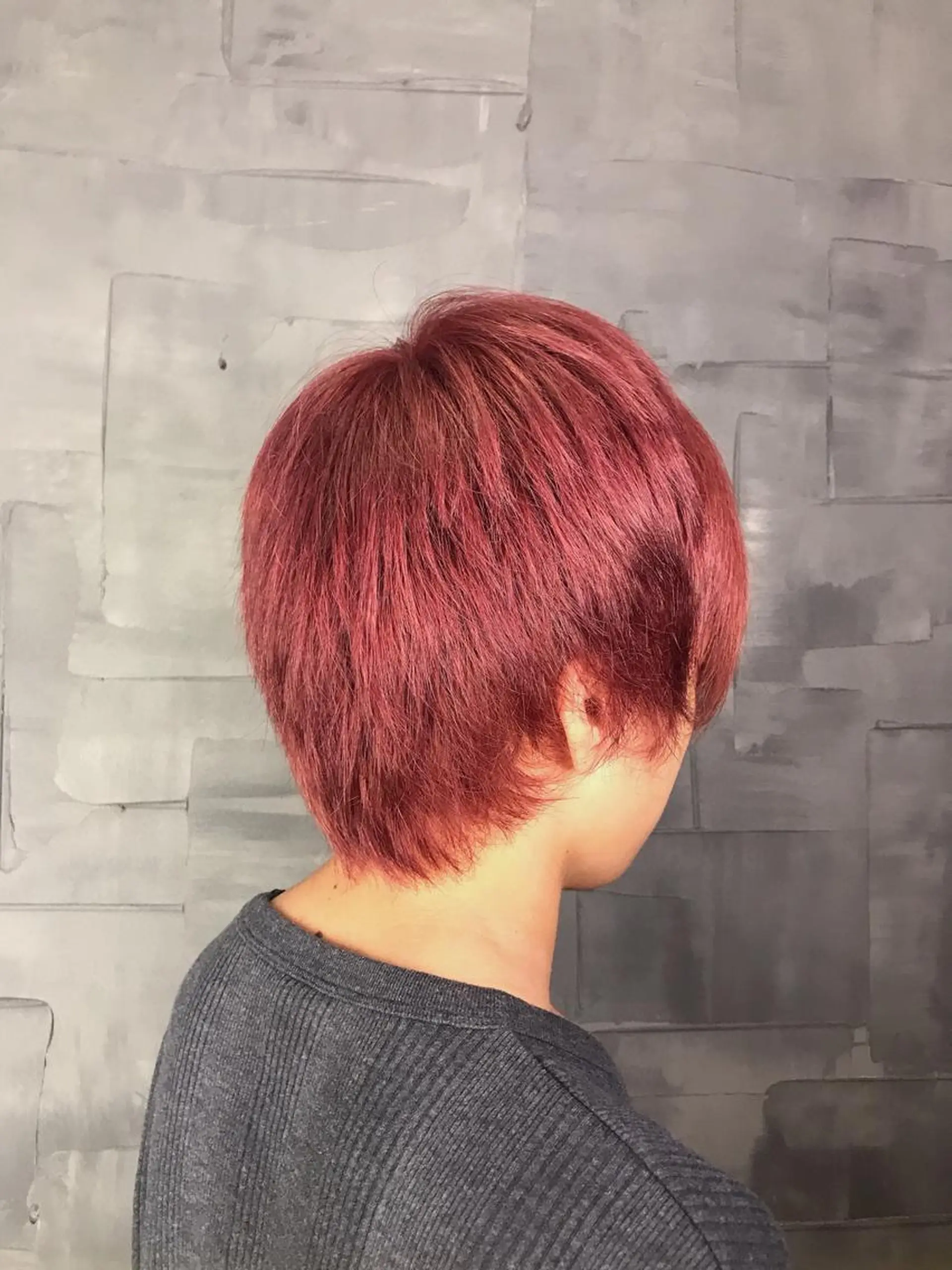 ショート カラー ブリーチ ピンクカラー 🌈インナーカラー 手塚直生のヘアスタイル