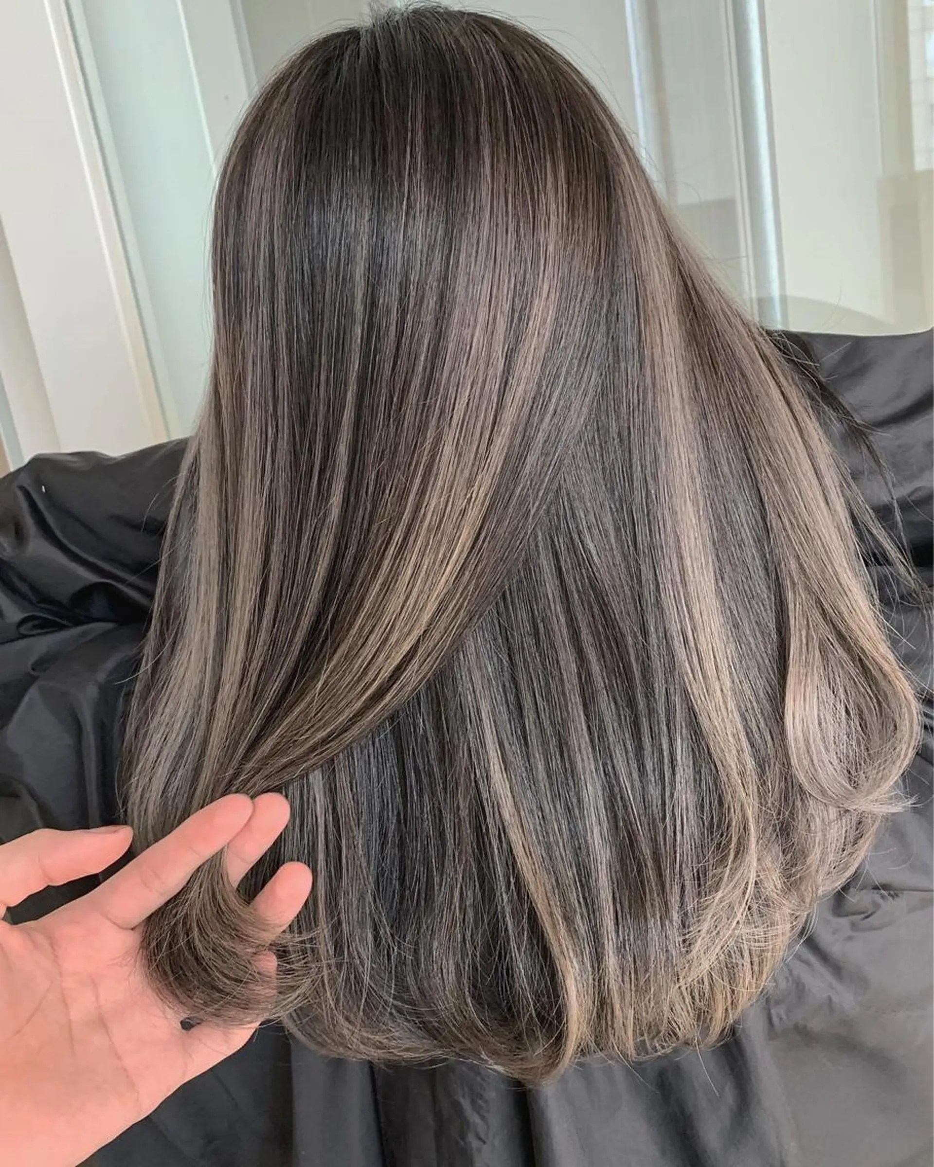 セミロング カラー ヘアアレンジ 髪質改善land千葉所属・阿部 圭悟のヘアスタイル