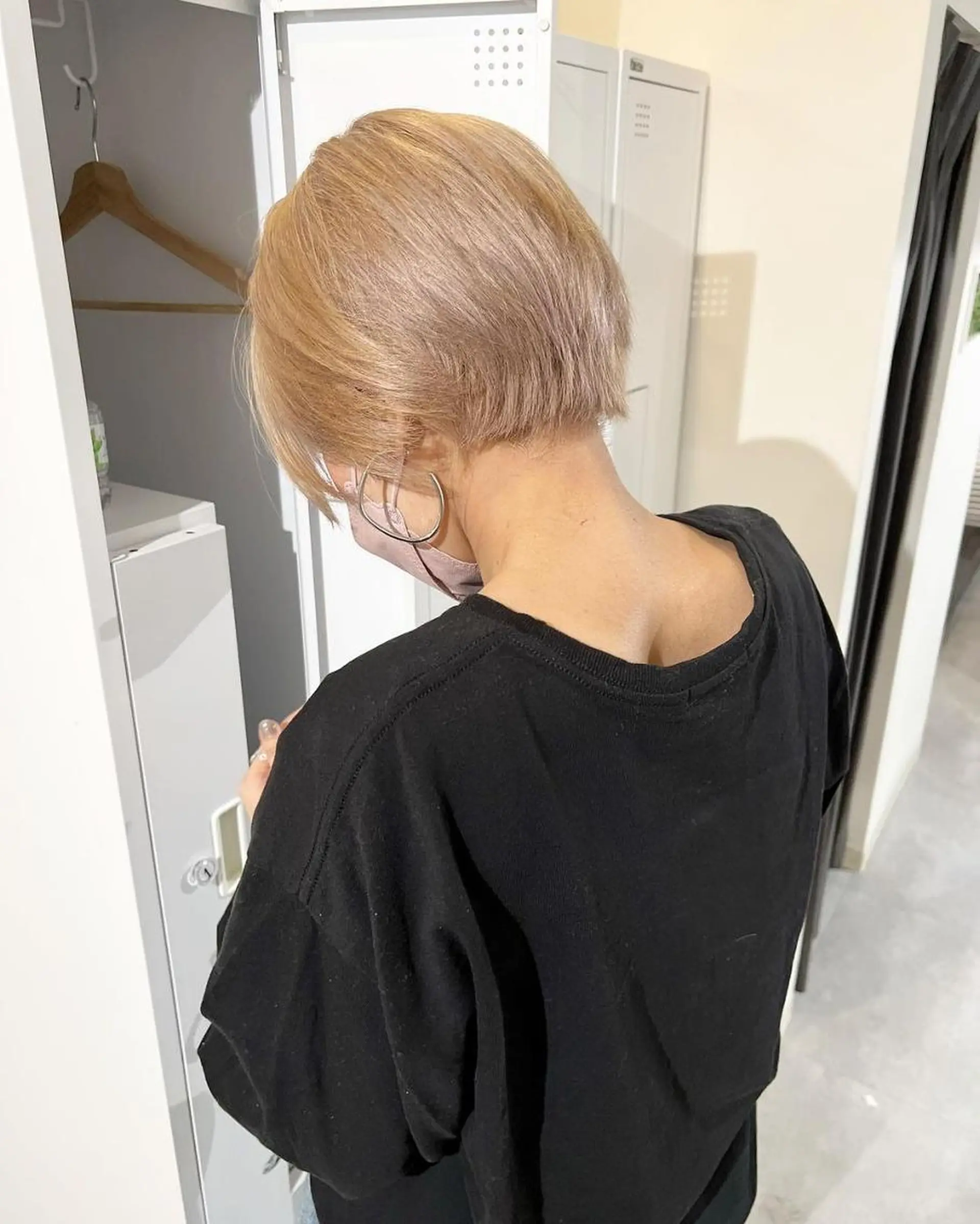 ショート カラー 切りっぱなしボブ ショートボブ ハンサムショート 丸みショート アッシュ ブリーチ、髪質改善 Noe心斎橋店のヘアスタイル