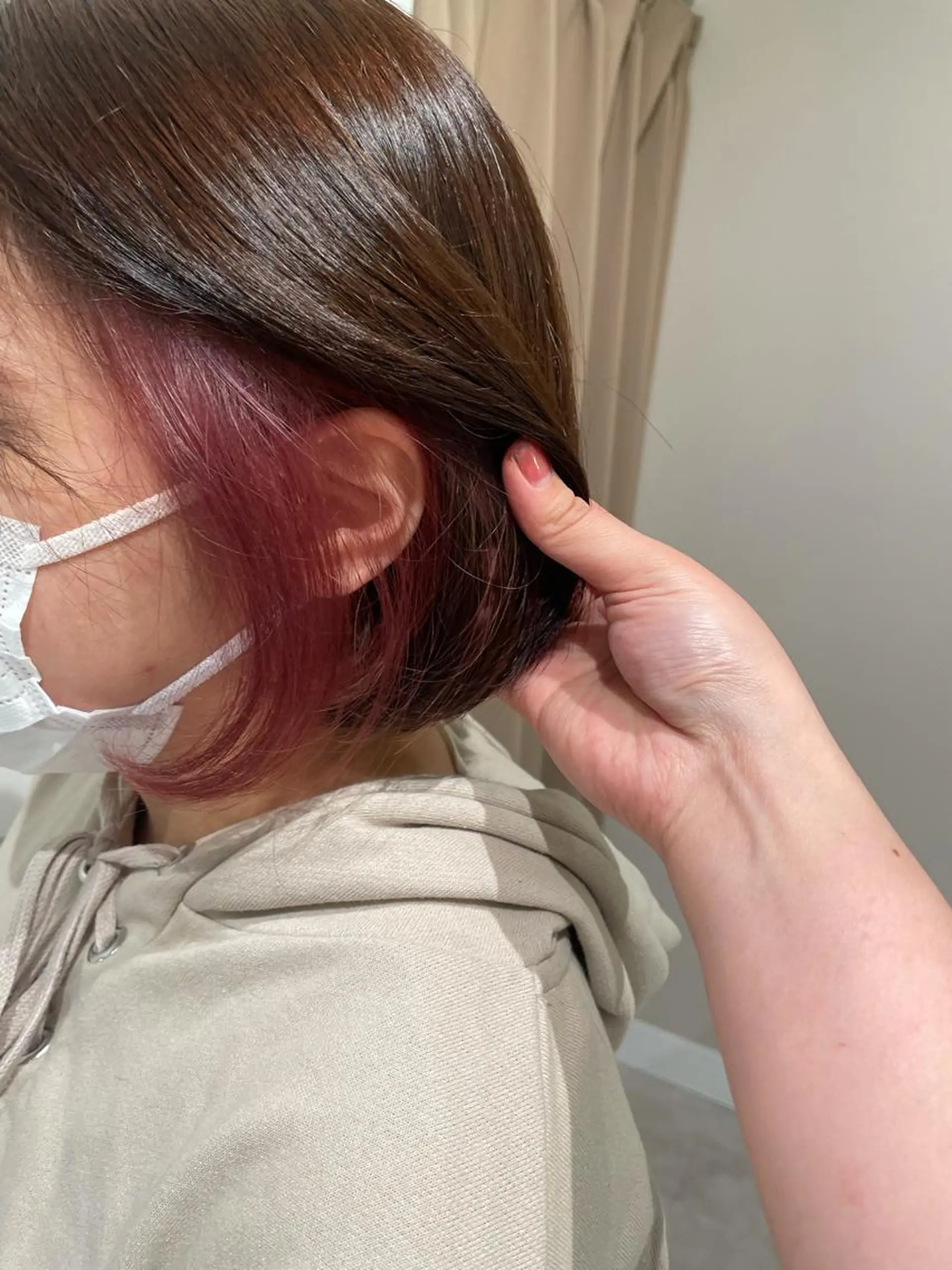 カラー インナーカラー ピンクカラー ボブ 酒見 里奈のヘアスタイル