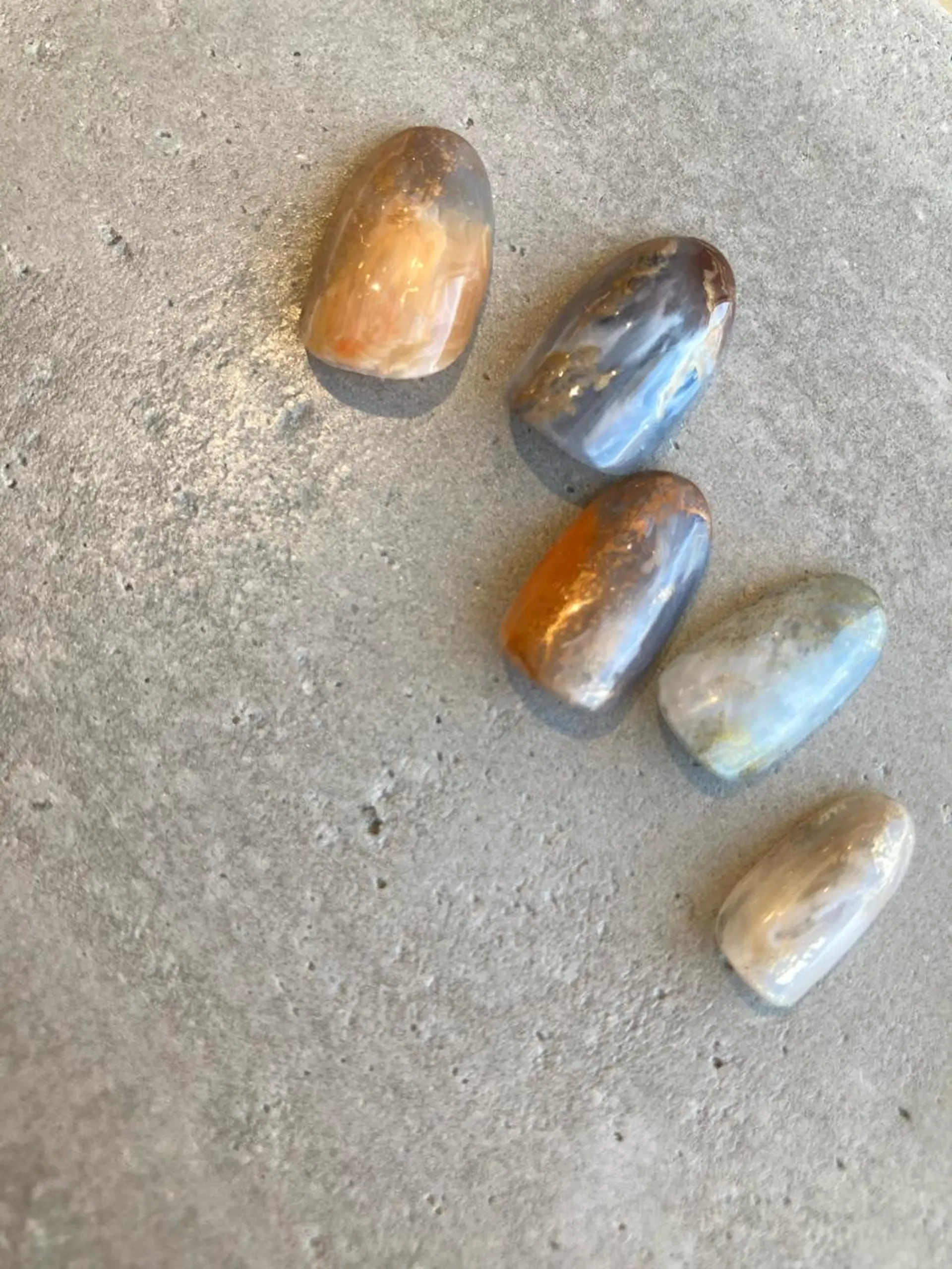 ネイル ニュアンスネイル mano+所属・砂田 はるかのネイルデザイン