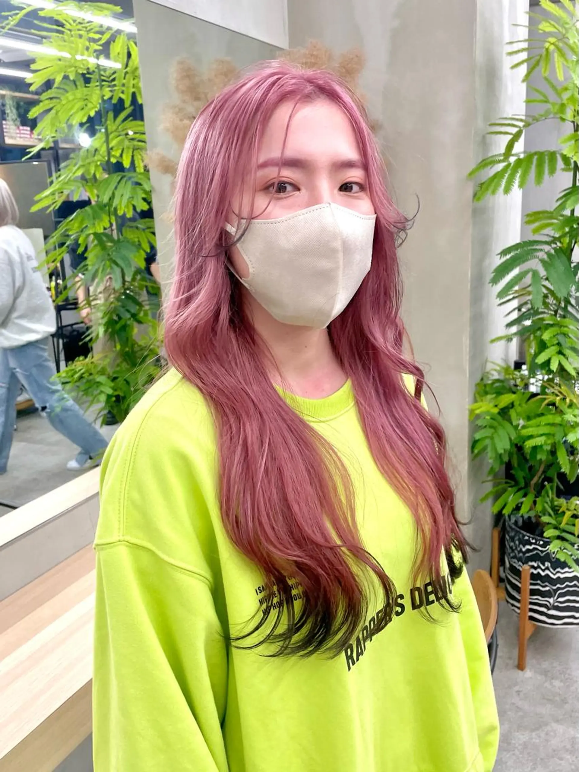 セミロング カラー ボブ・ウルフカット TAIGAのヘアスタイル