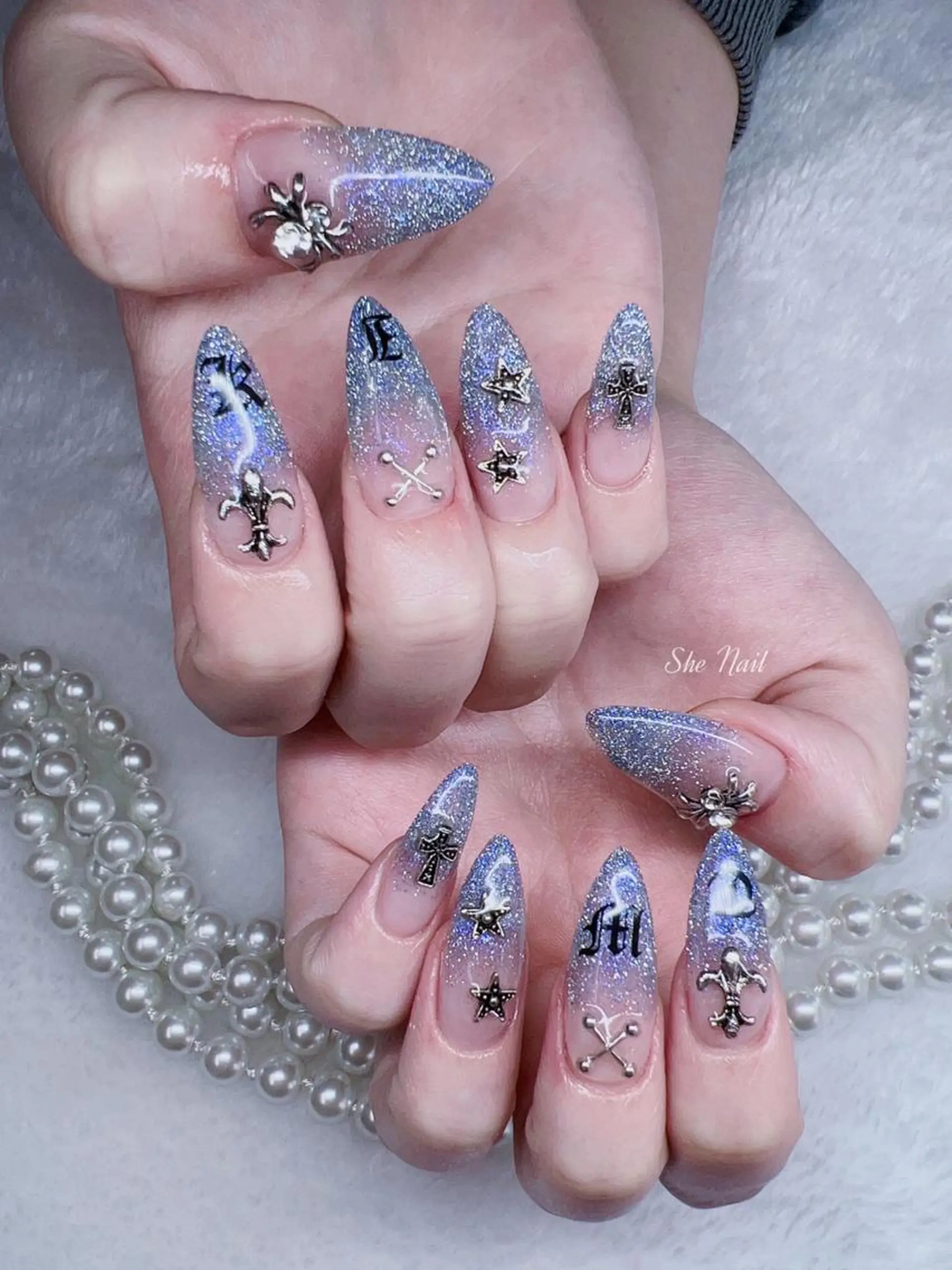 ネイル チークネイル 長さ出し フラッシュネイル マグネットネイル 持ち込み ハンドネイル She   Nail所属・ISA_ BELLAのネイルデザイン