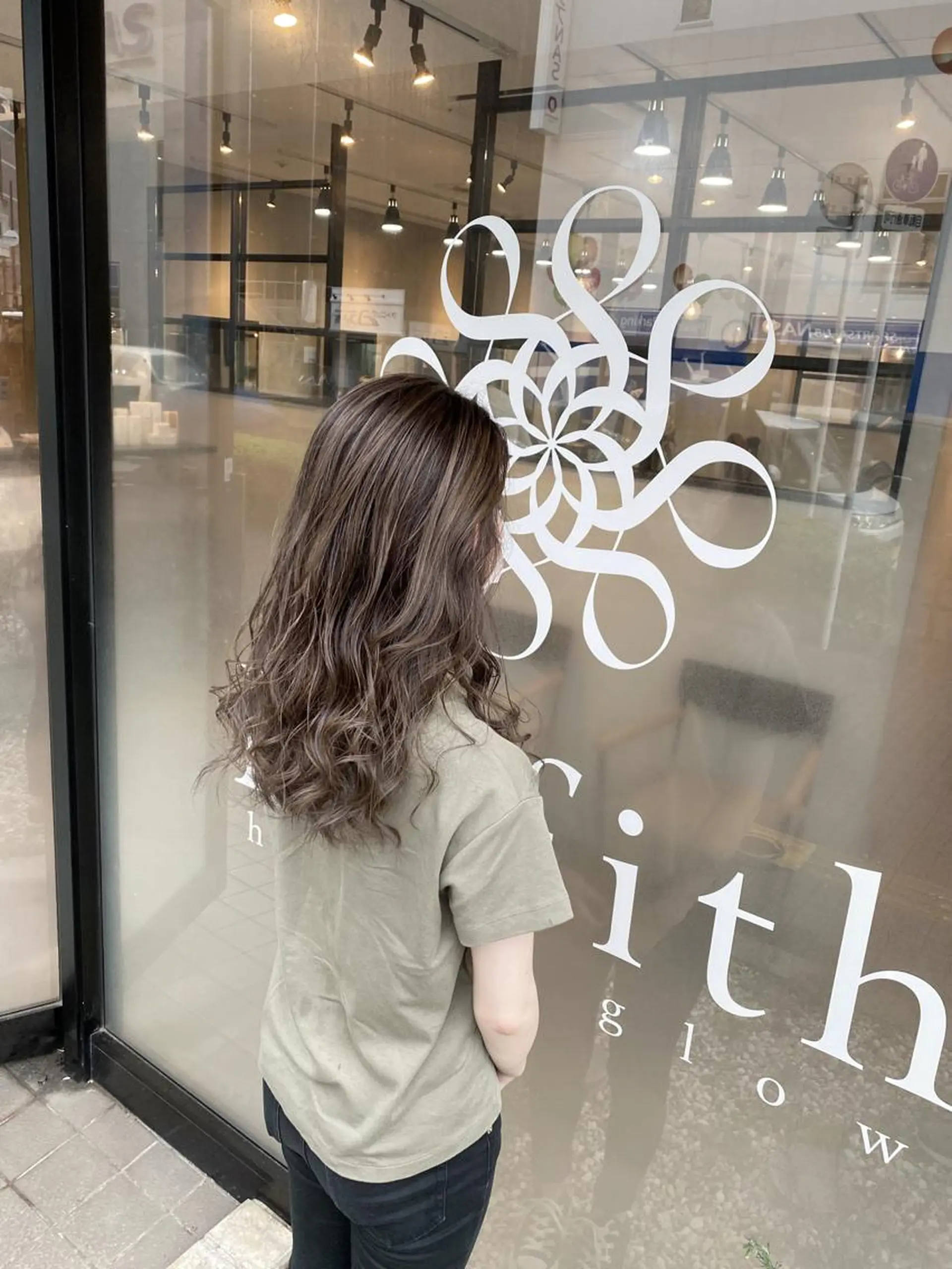 ロング カラー ヘアアレンジ ヘアカラー トリートメント Belle hair Design青野大貴のヘアスタイル